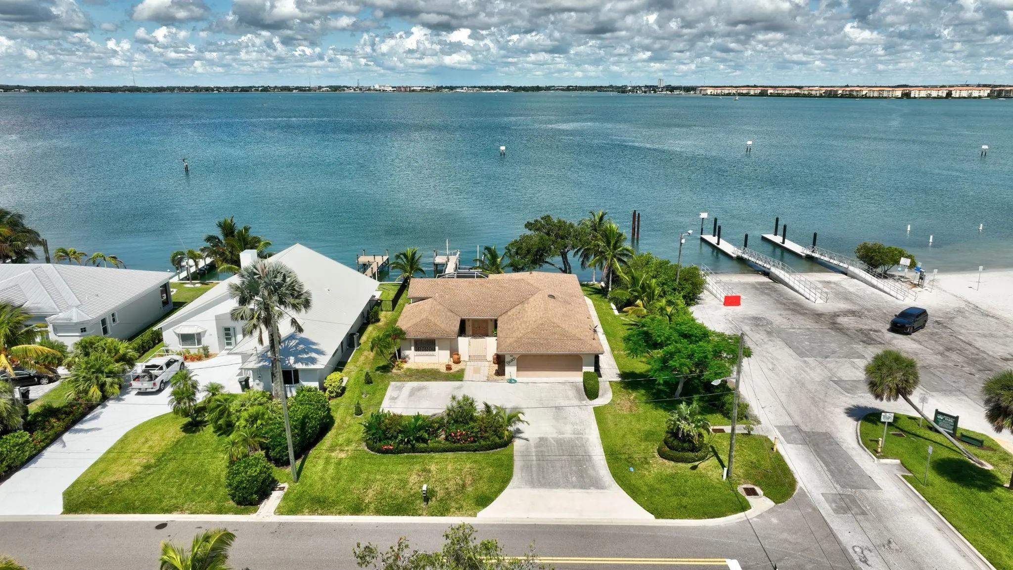 1701 Bayshore Dr