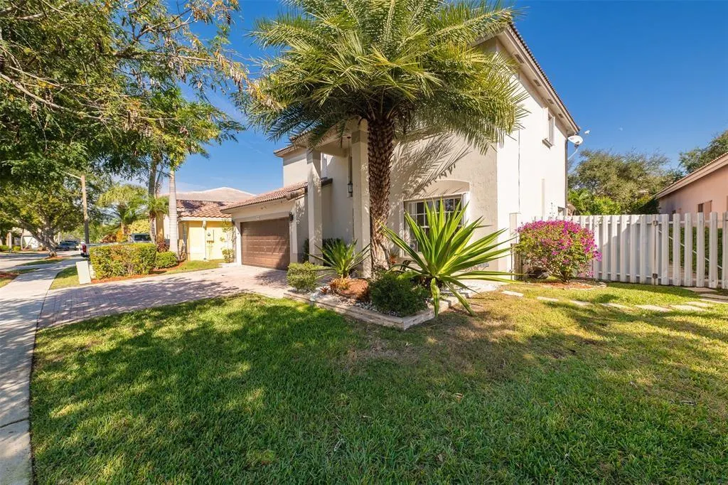 1943 NW 170 Ave