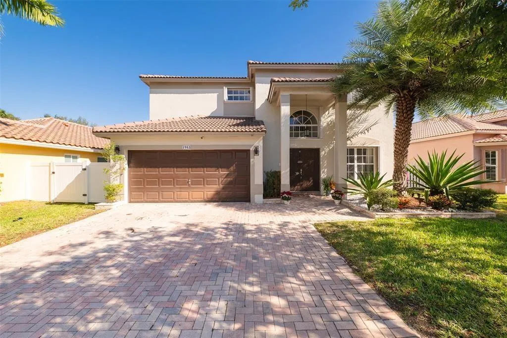 1943 NW 170 Ave