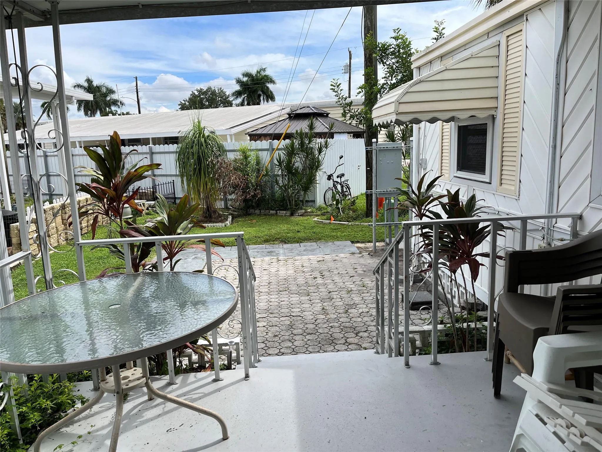 1910 SW 85th Ter