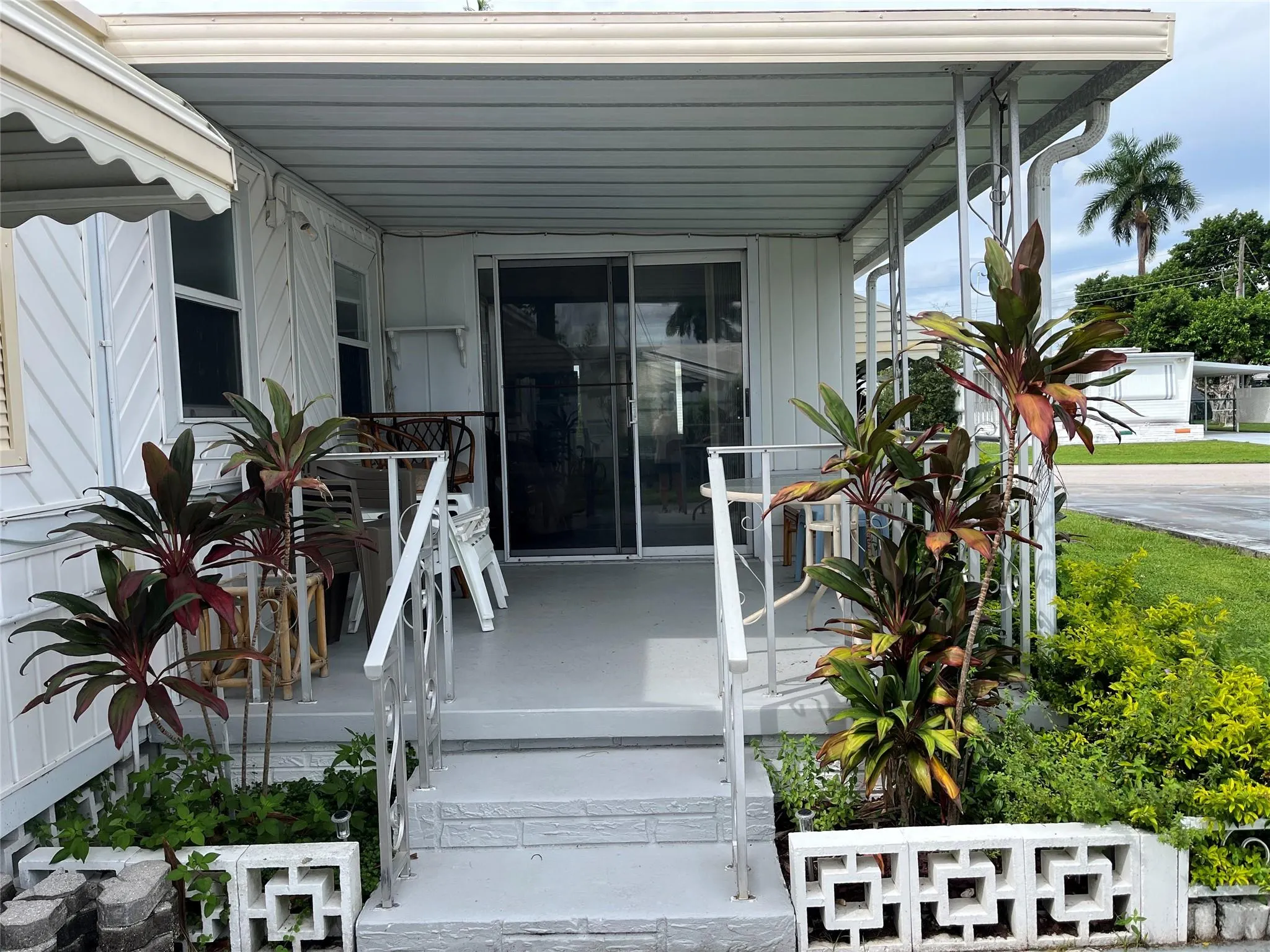 1910 SW 85th Ter