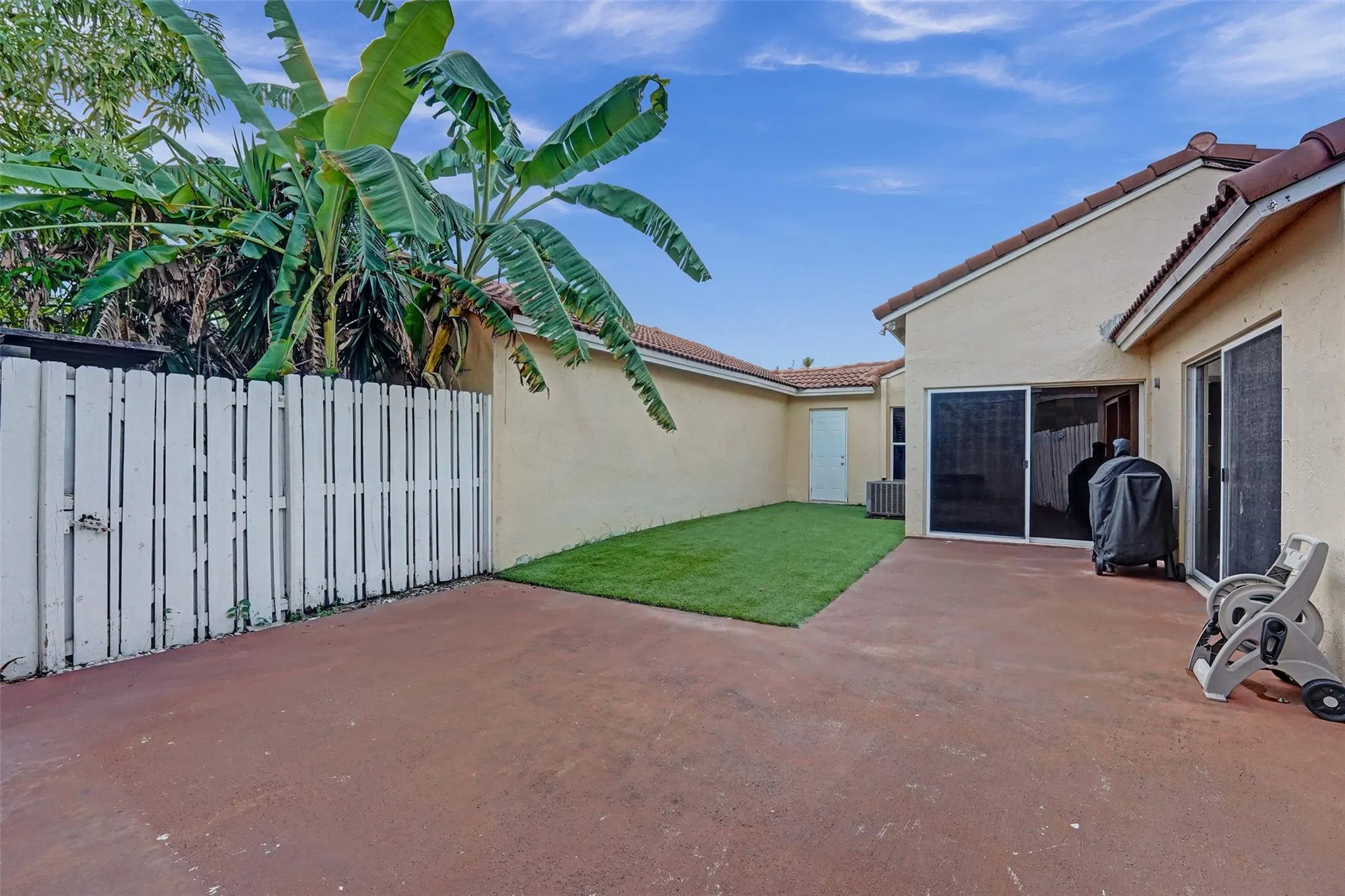 895 SW 180th Ter