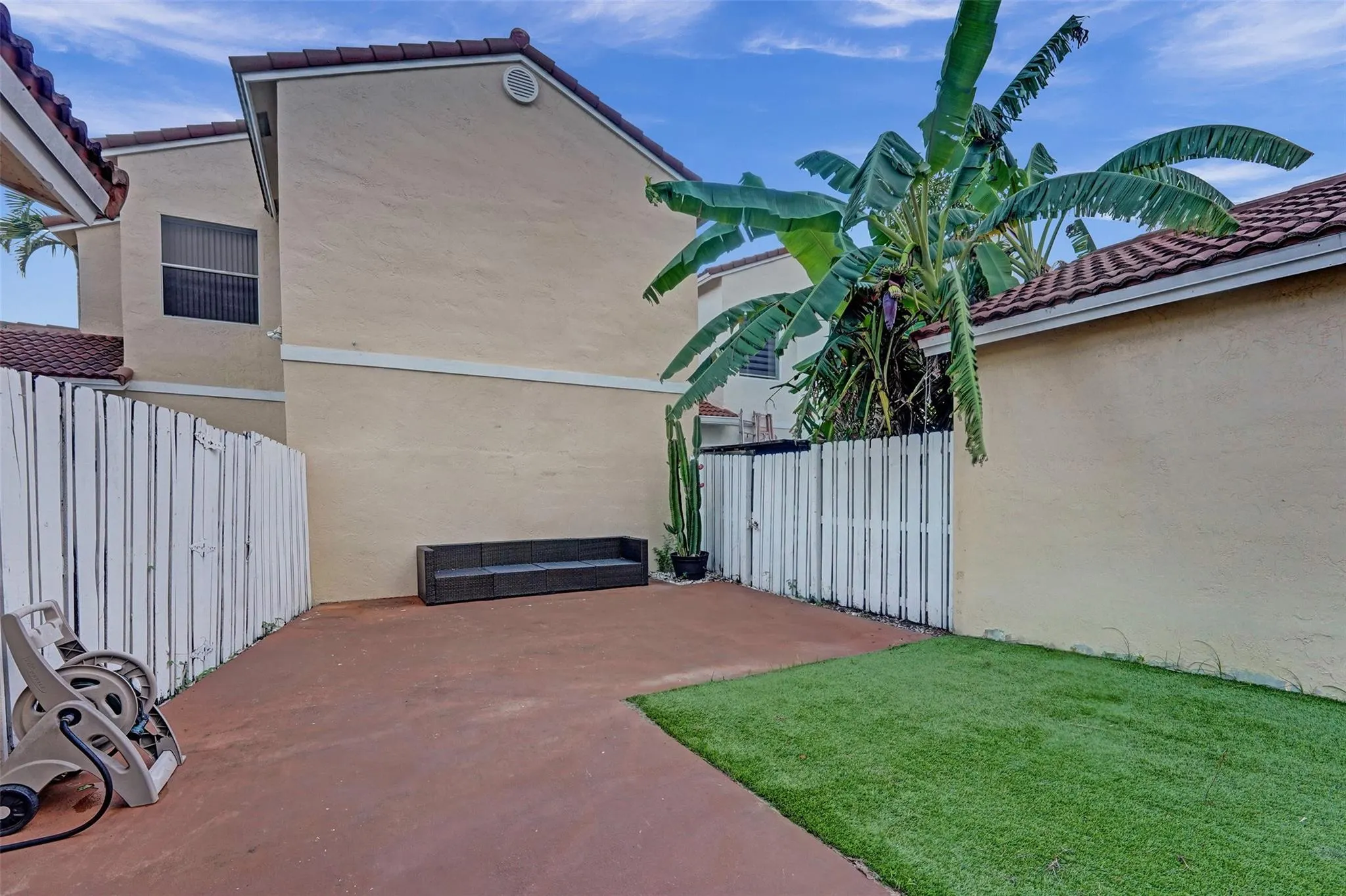895 SW 180th Ter