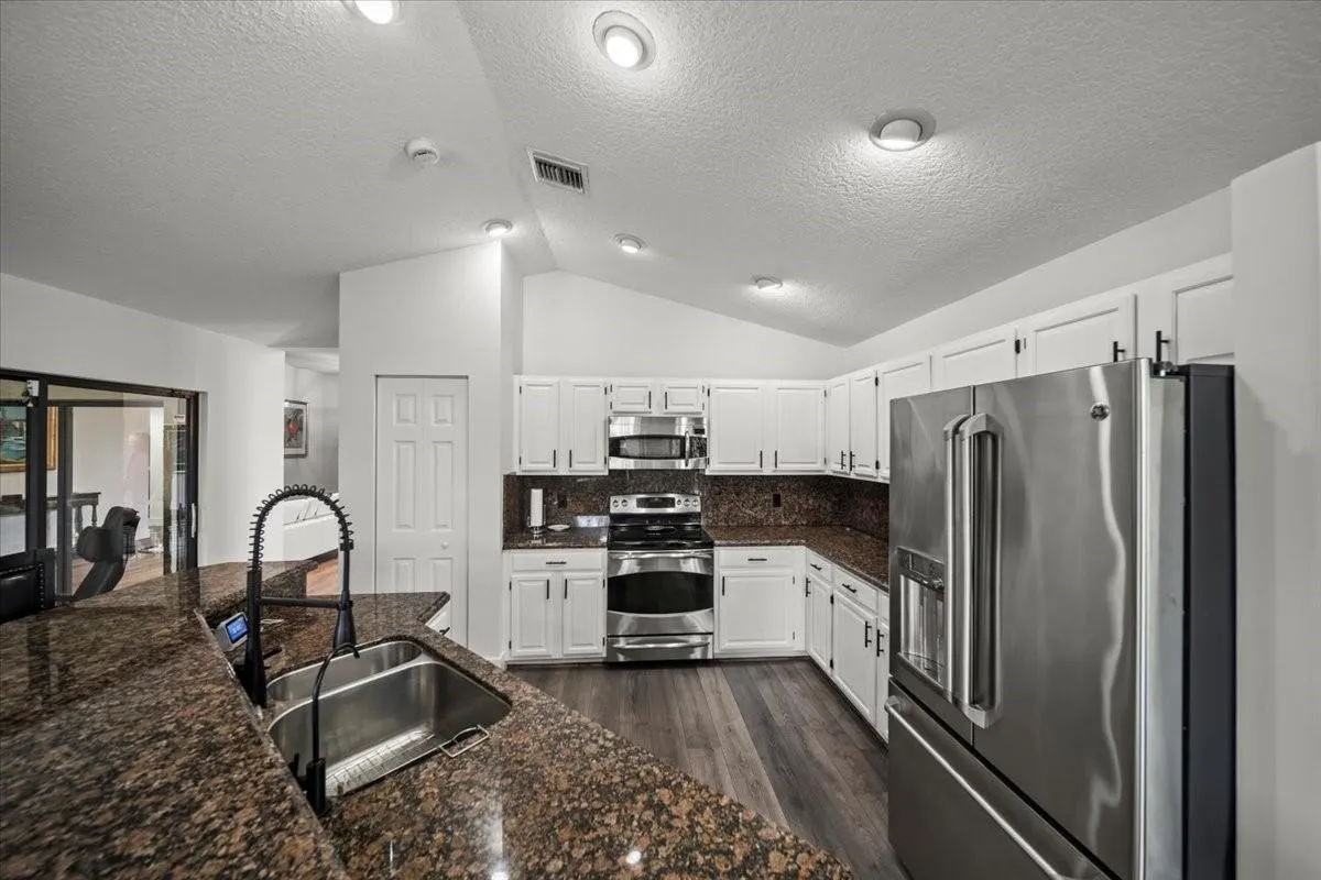1240 Fairfax Court