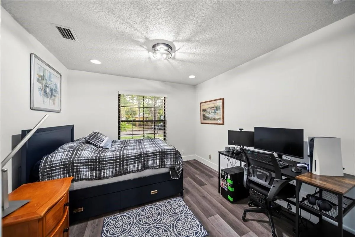 1240 Fairfax Court