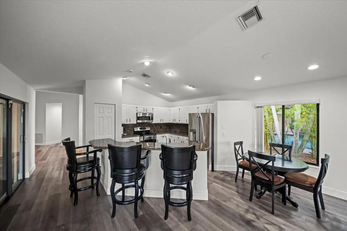 1240 Fairfax Court