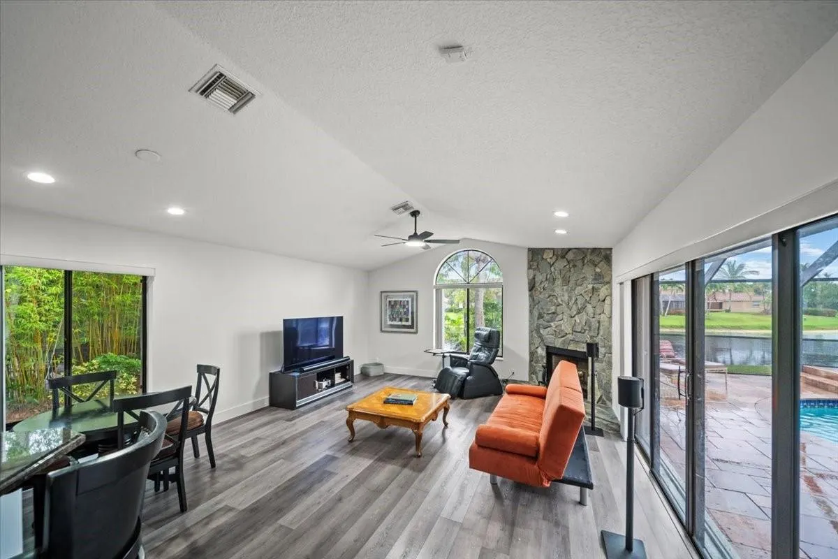 1240 Fairfax Court