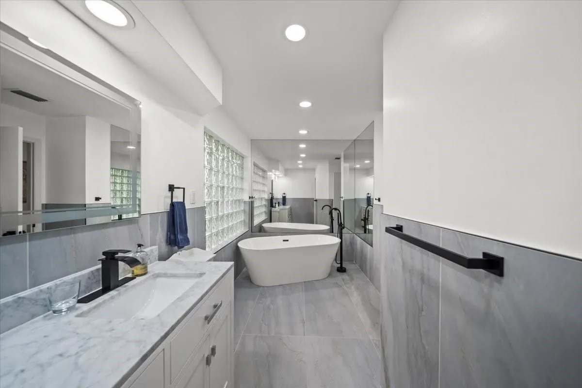 1240 Fairfax Court