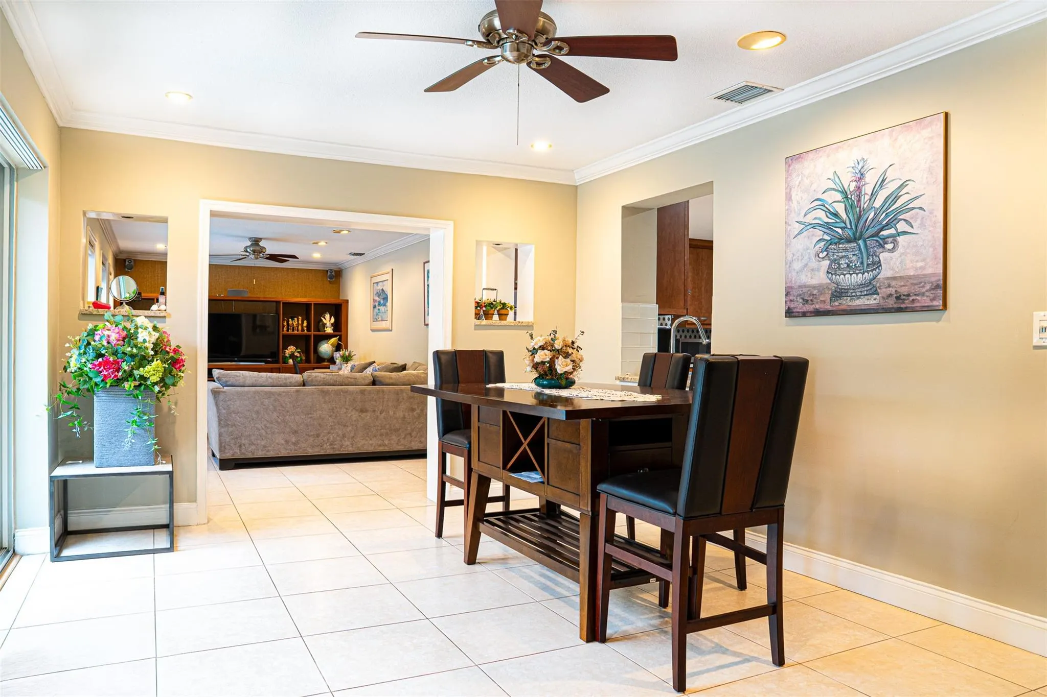 4131 Bayview Dr