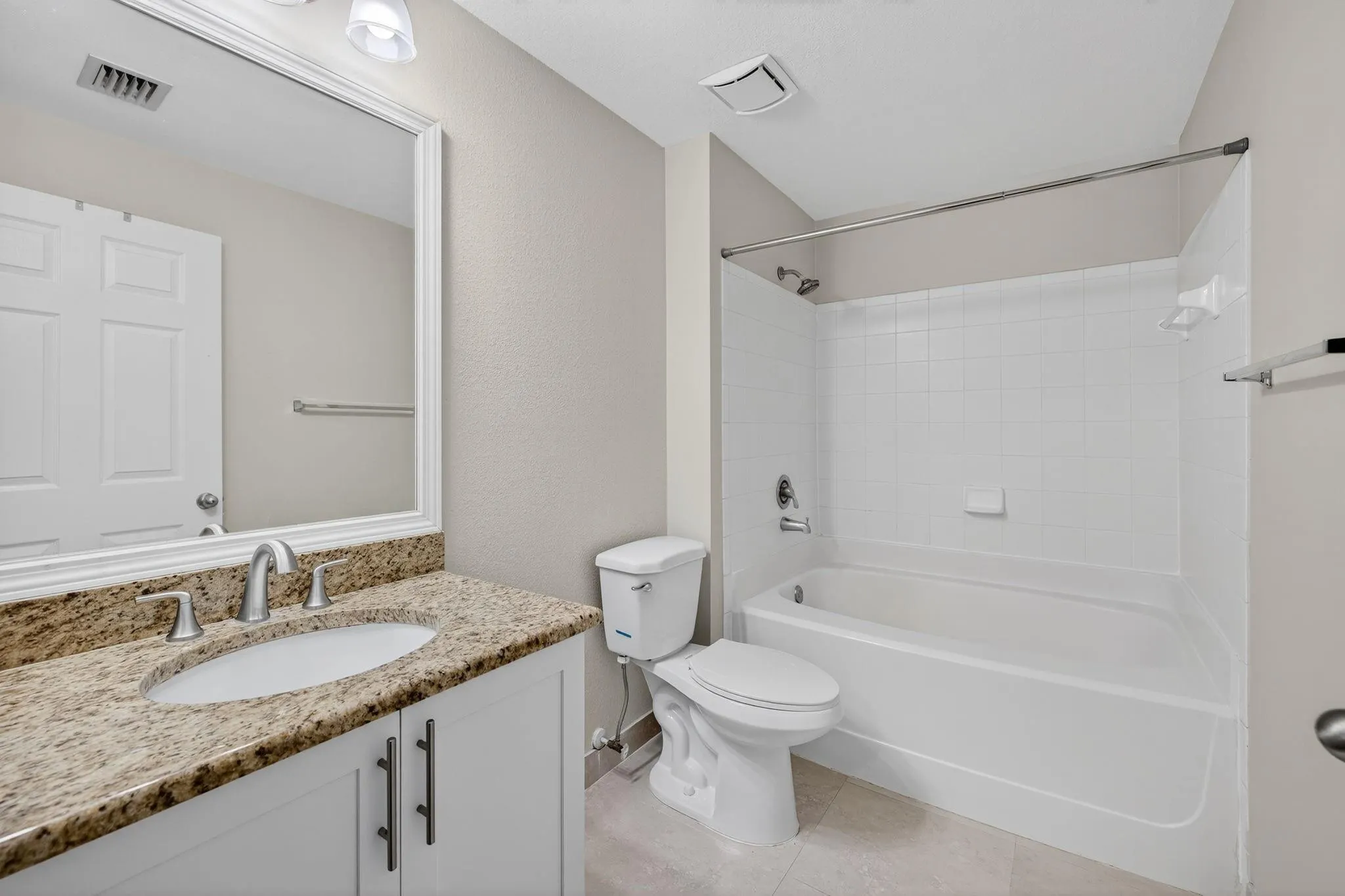 533 NE 3rd Ave, #405