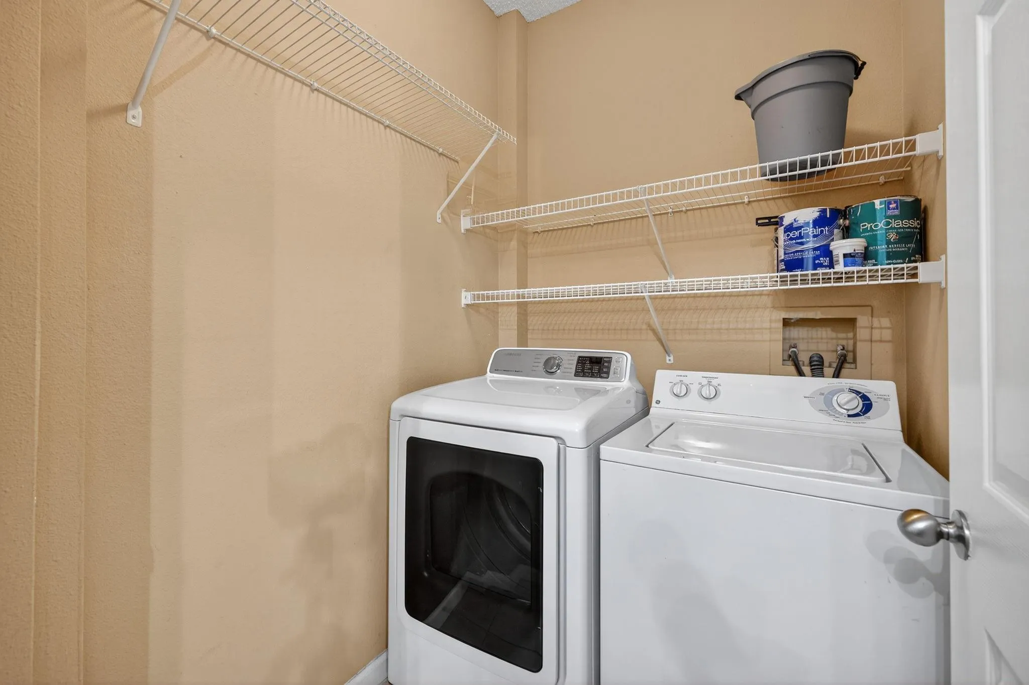 533 NE 3rd Ave, #405