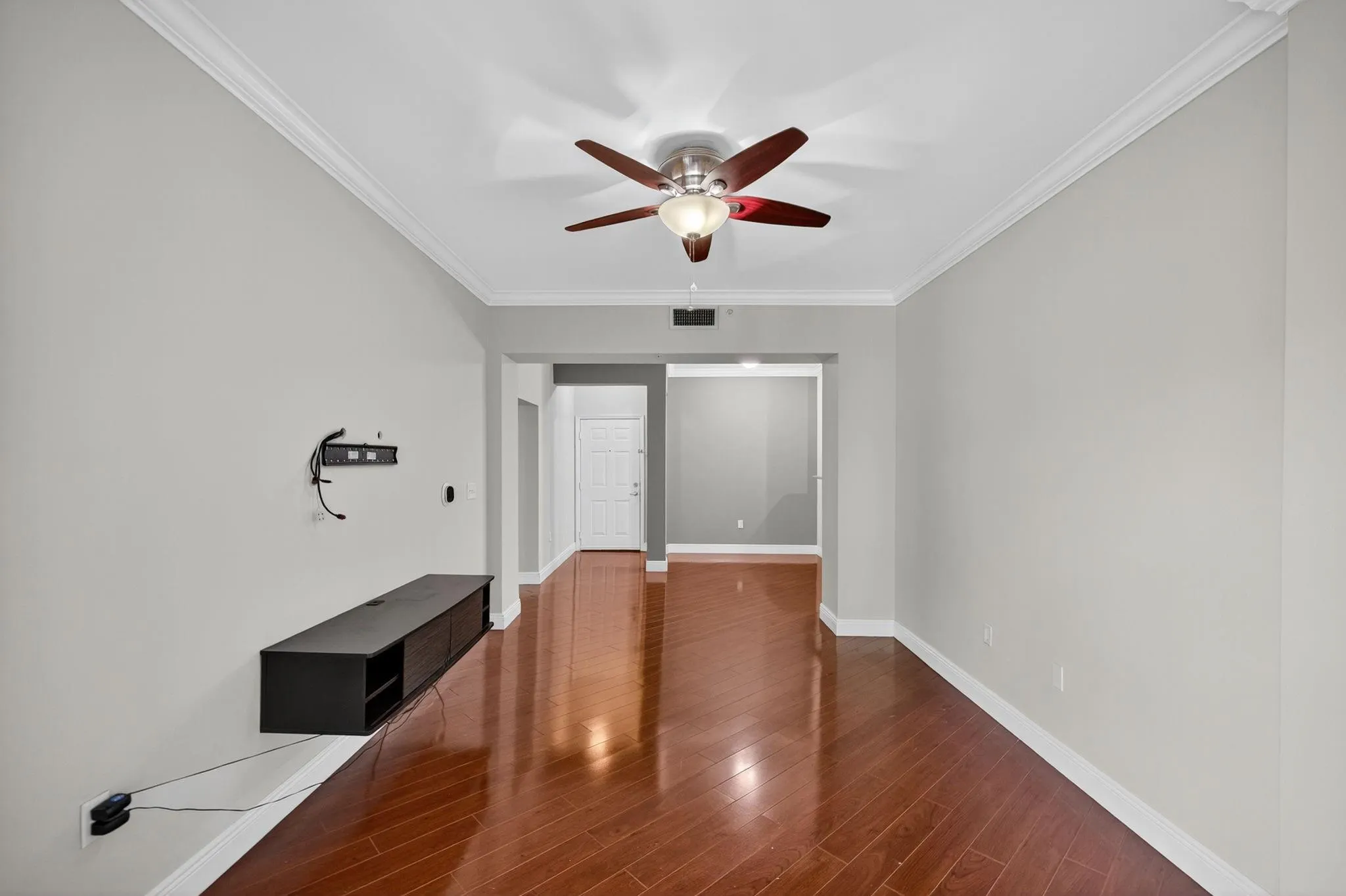 533 NE 3rd Ave, #405