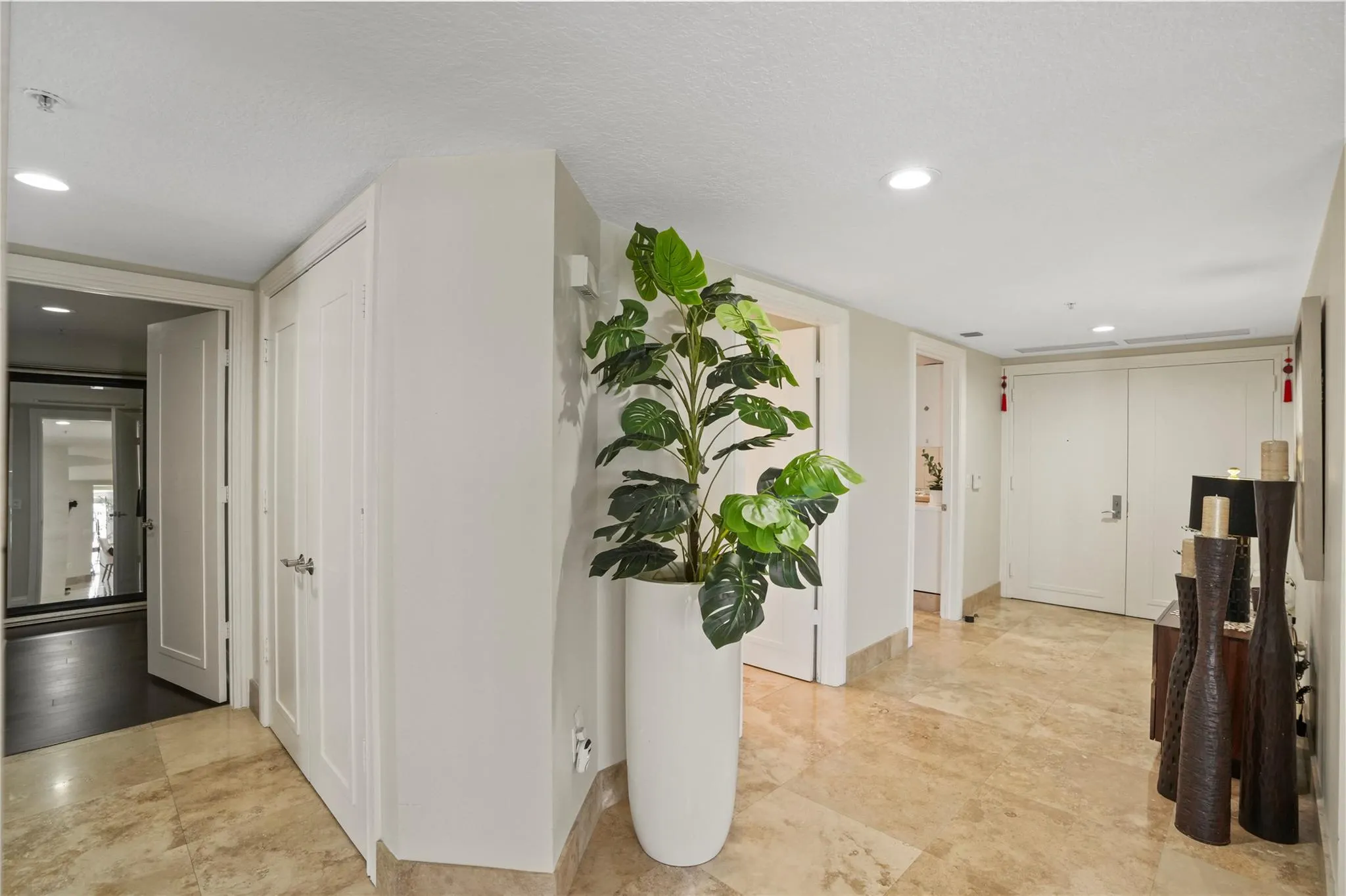 715 Bayshore Dr, #604