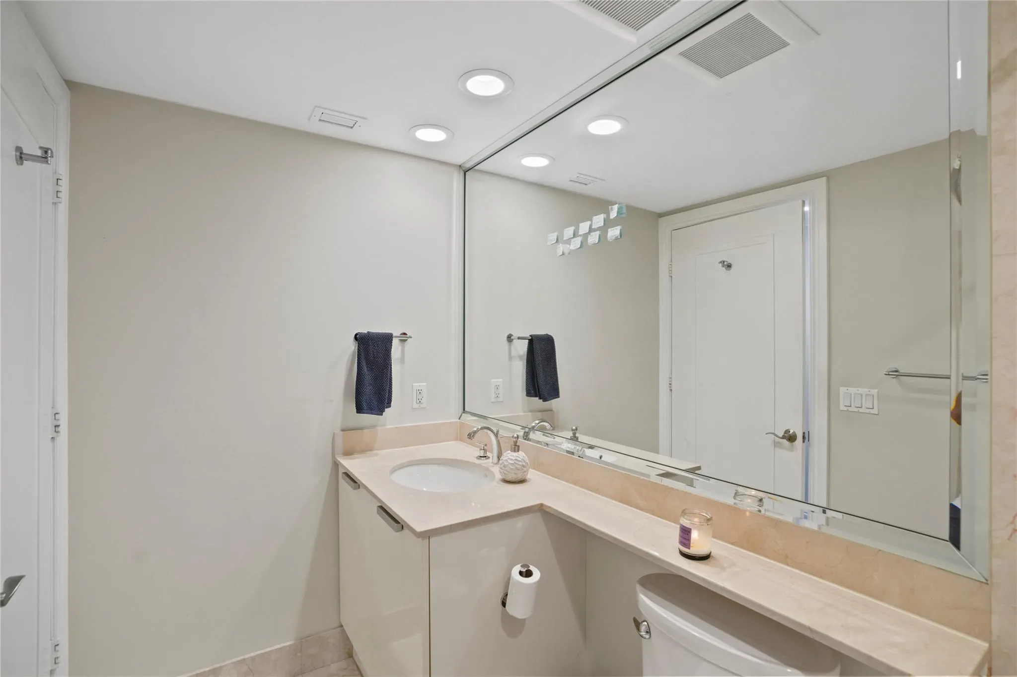 715 Bayshore Dr, #604