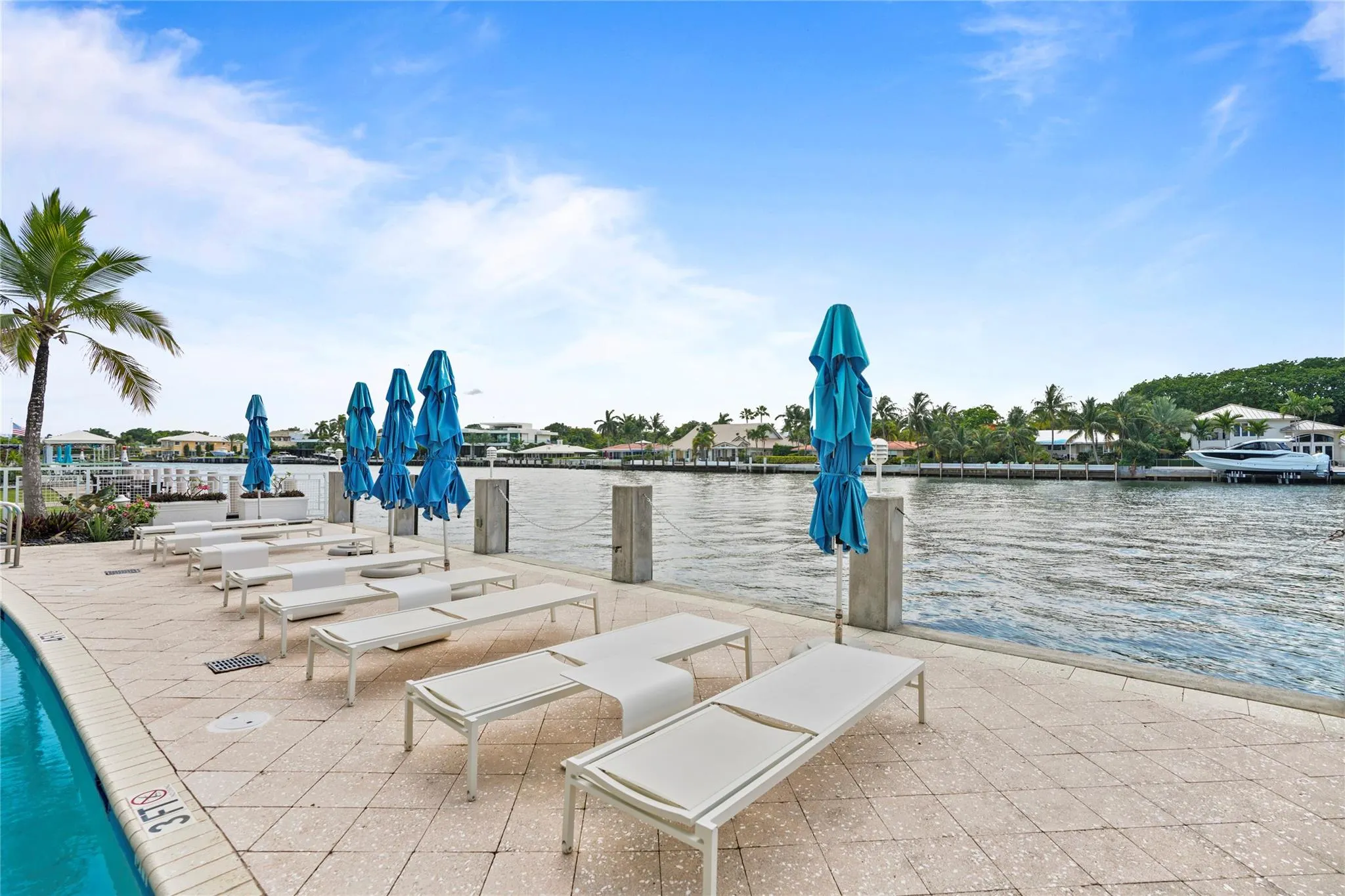 715 Bayshore Dr, #604