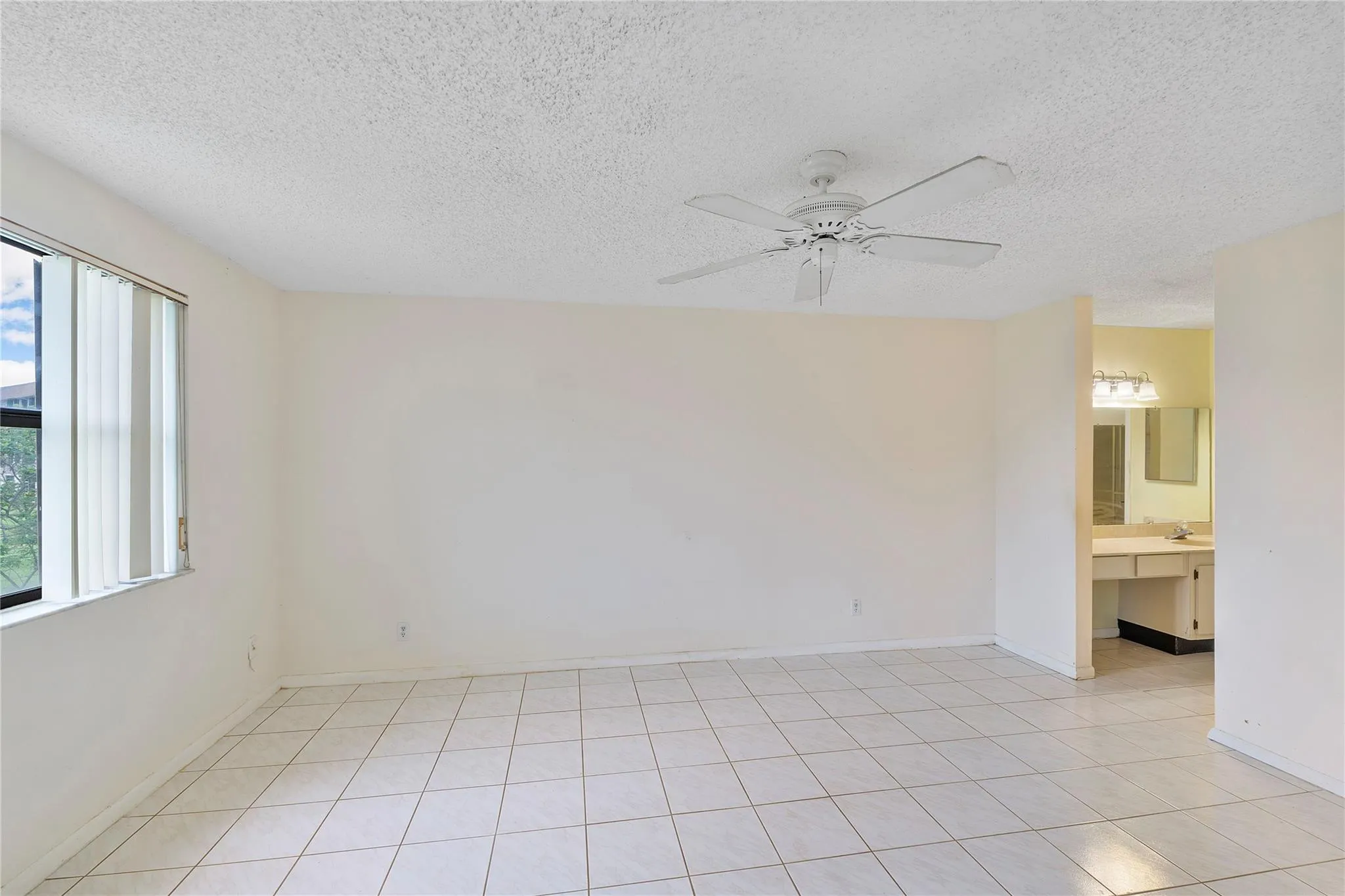 2606 NW 104TH AVE, #208