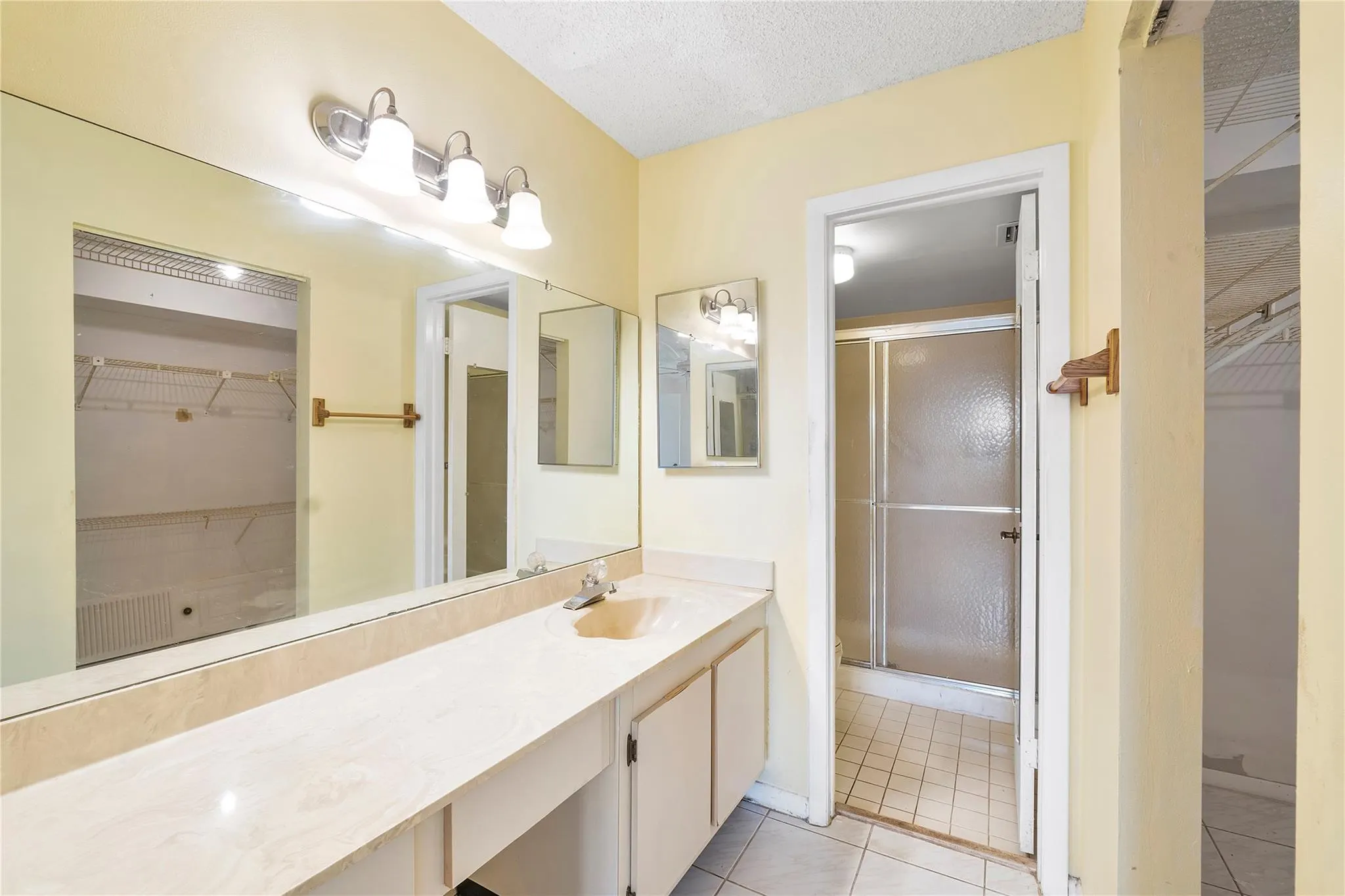 2606 NW 104TH AVE, #208