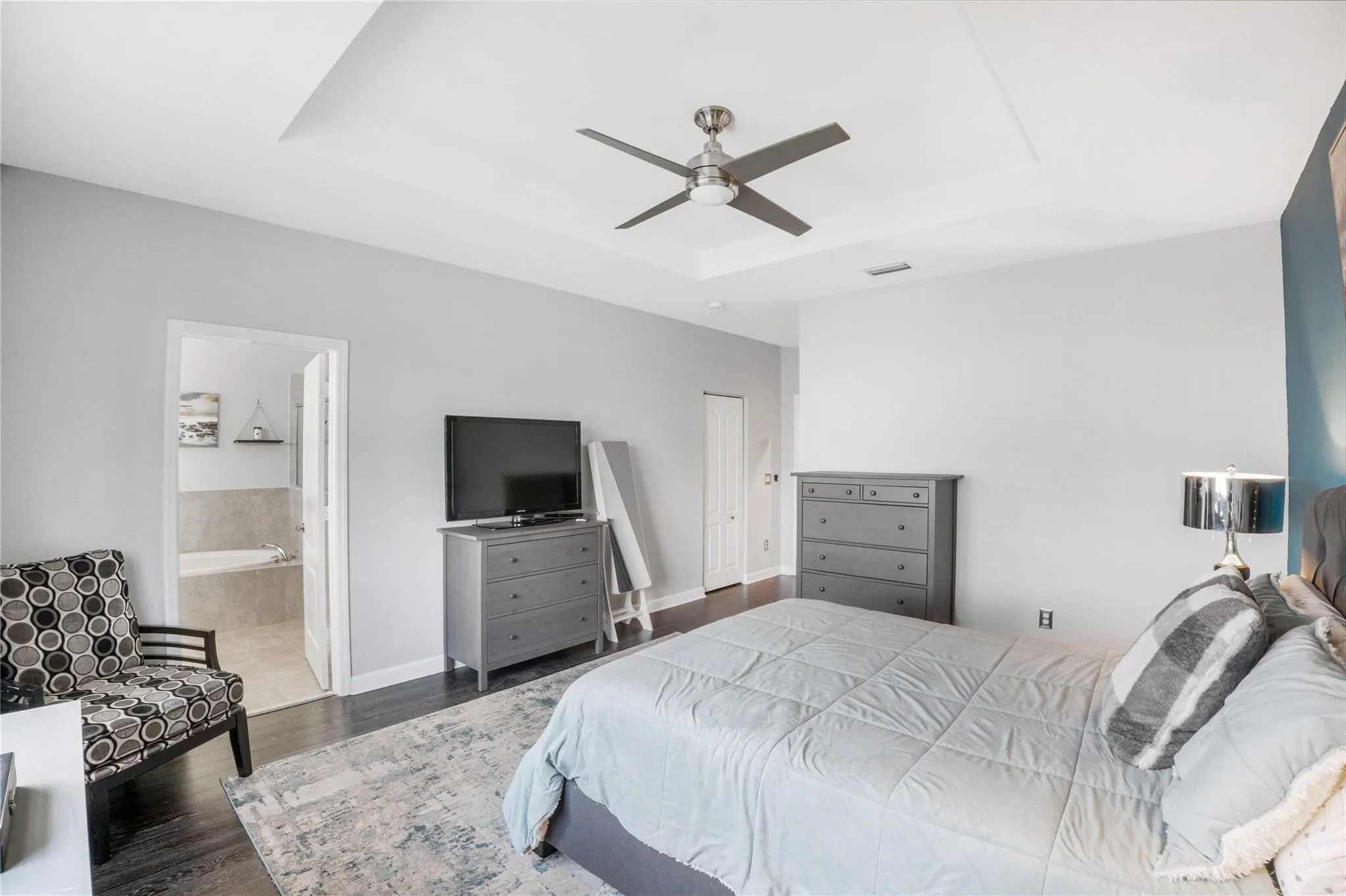 8405 Lakeview Trl