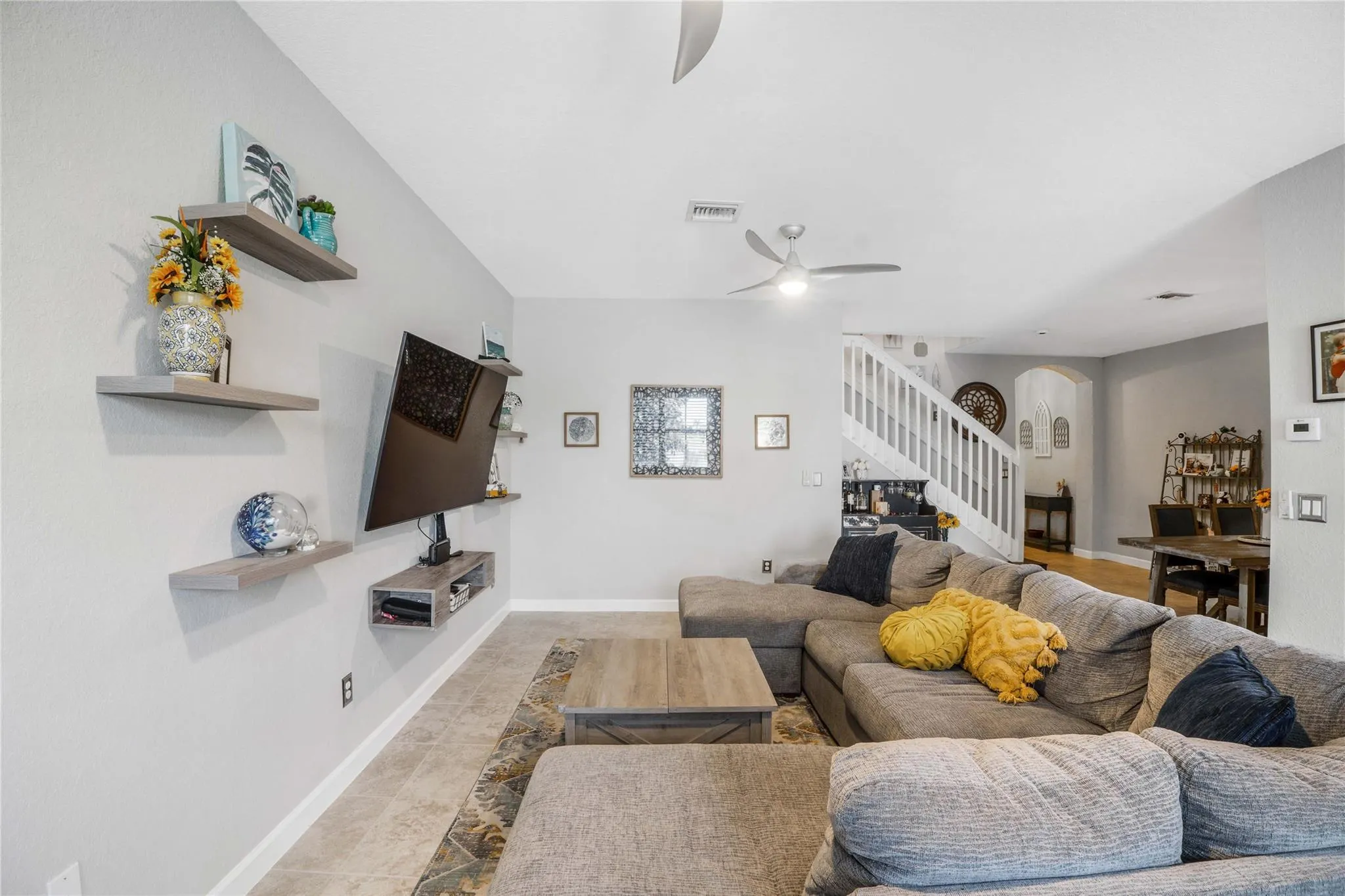 8405 Lakeview Trl