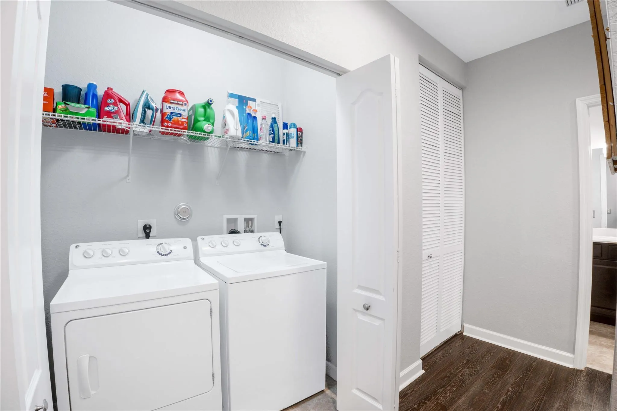 8405 Lakeview Trl