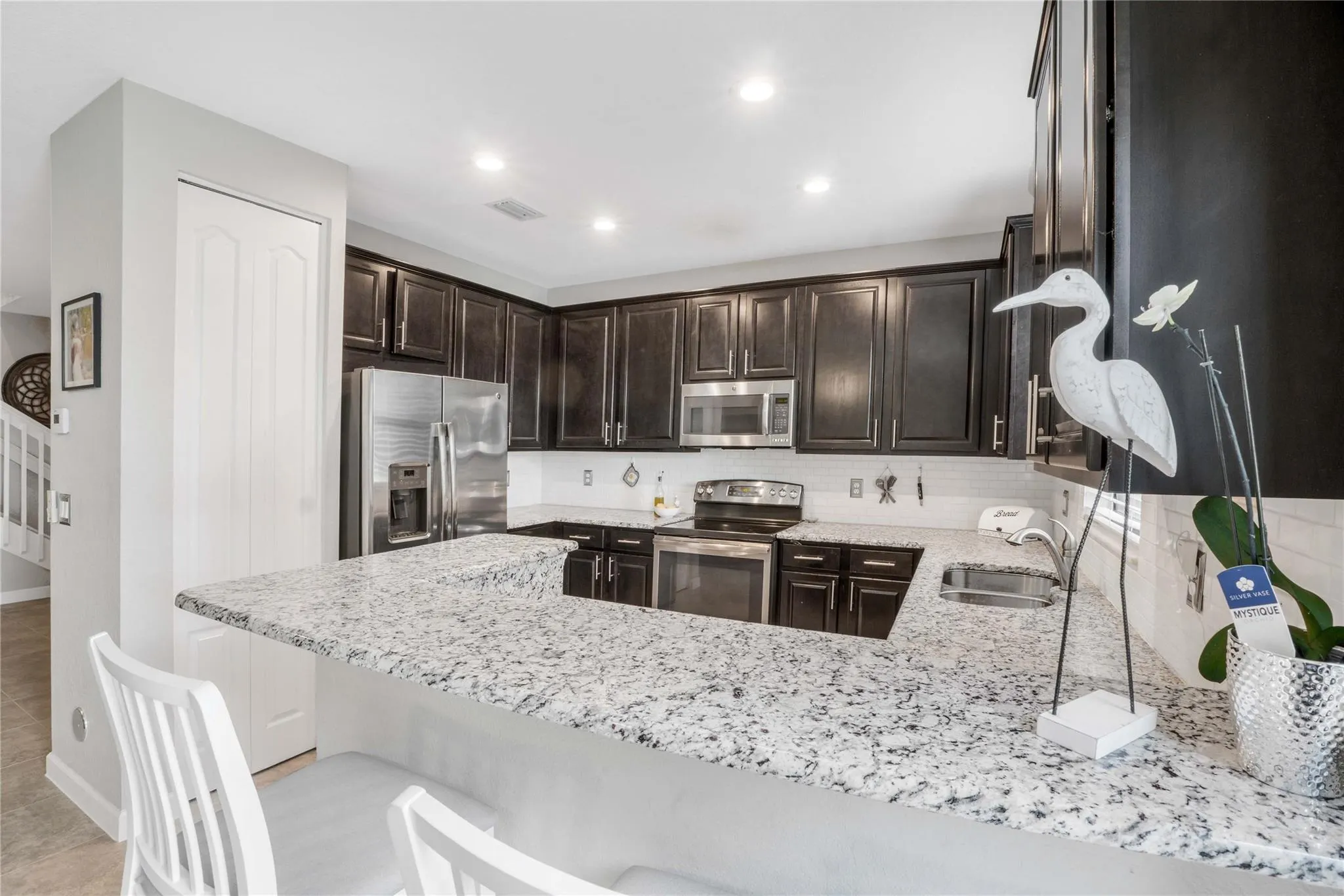 8405 Lakeview Trl