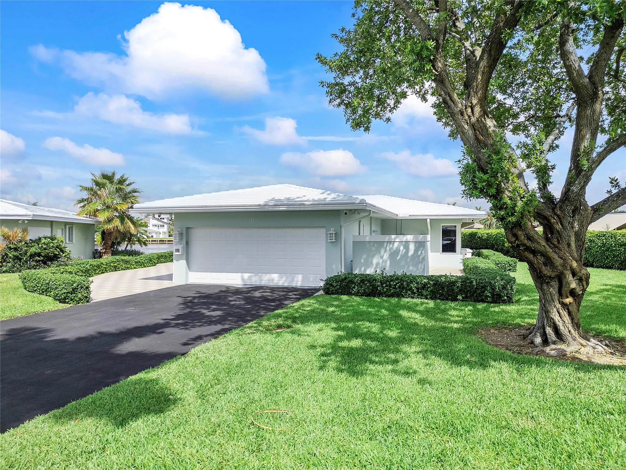 1431 S Ocean Blvd #17