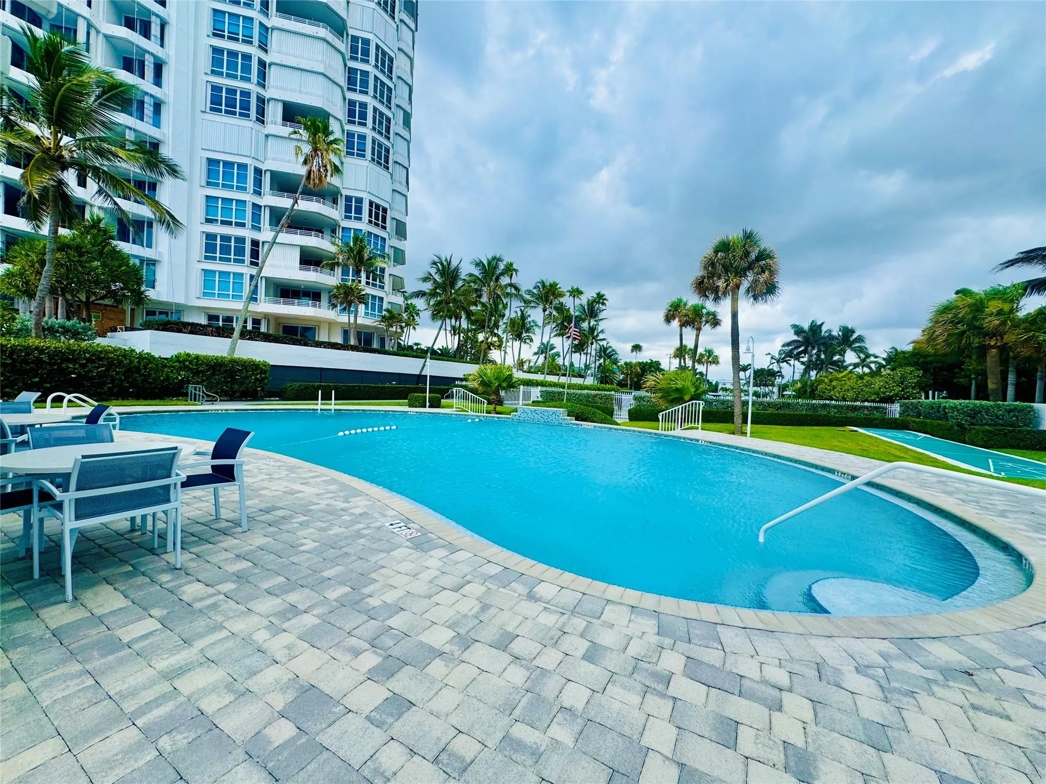 1431 S Ocean Blvd #17