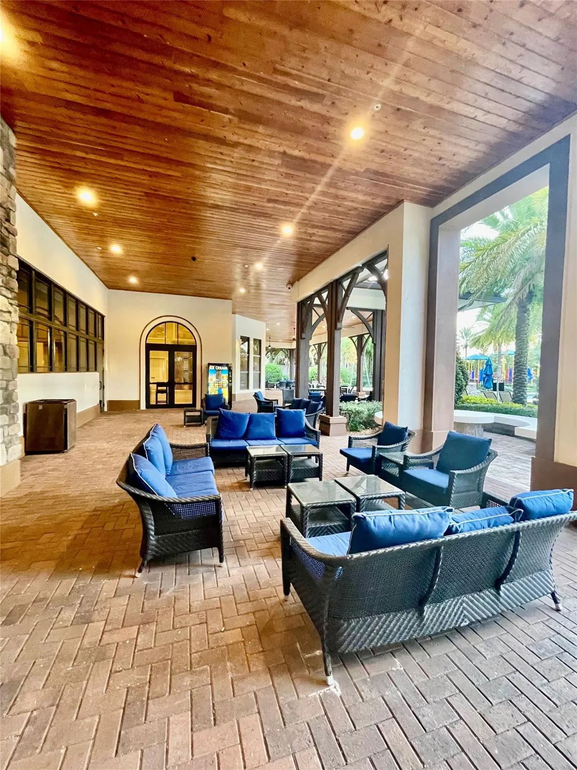 9572 Town Parc Circle North