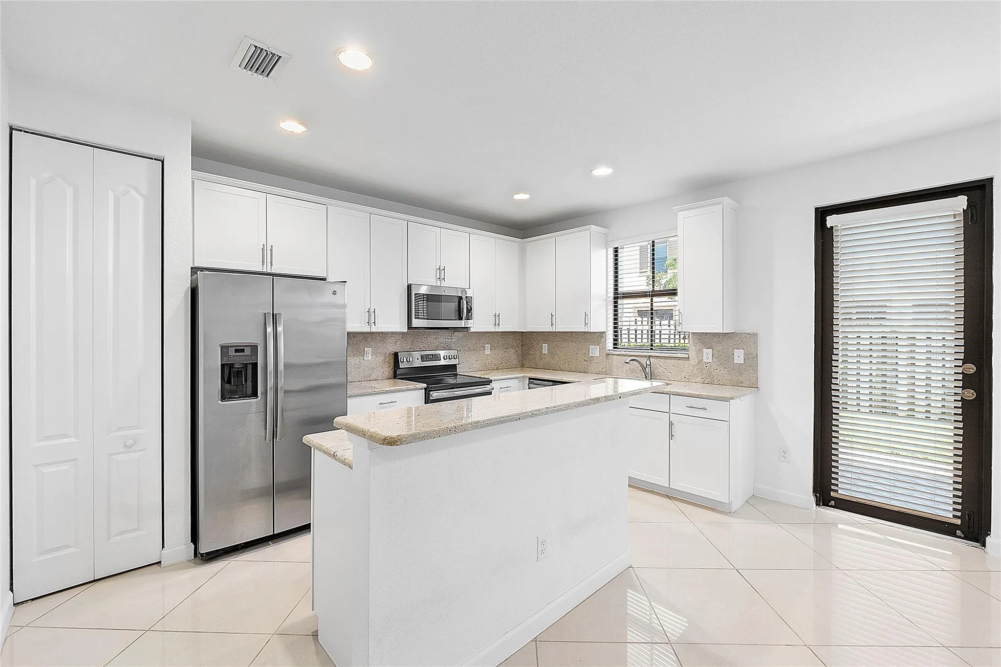 9572 Town Parc Circle North