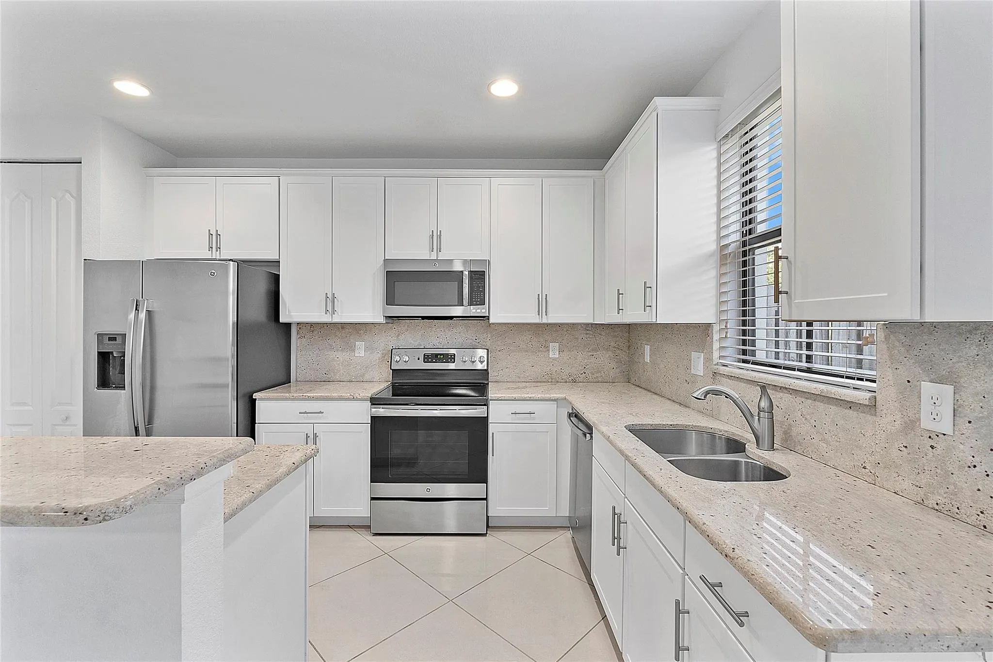 9572 Town Parc Circle North