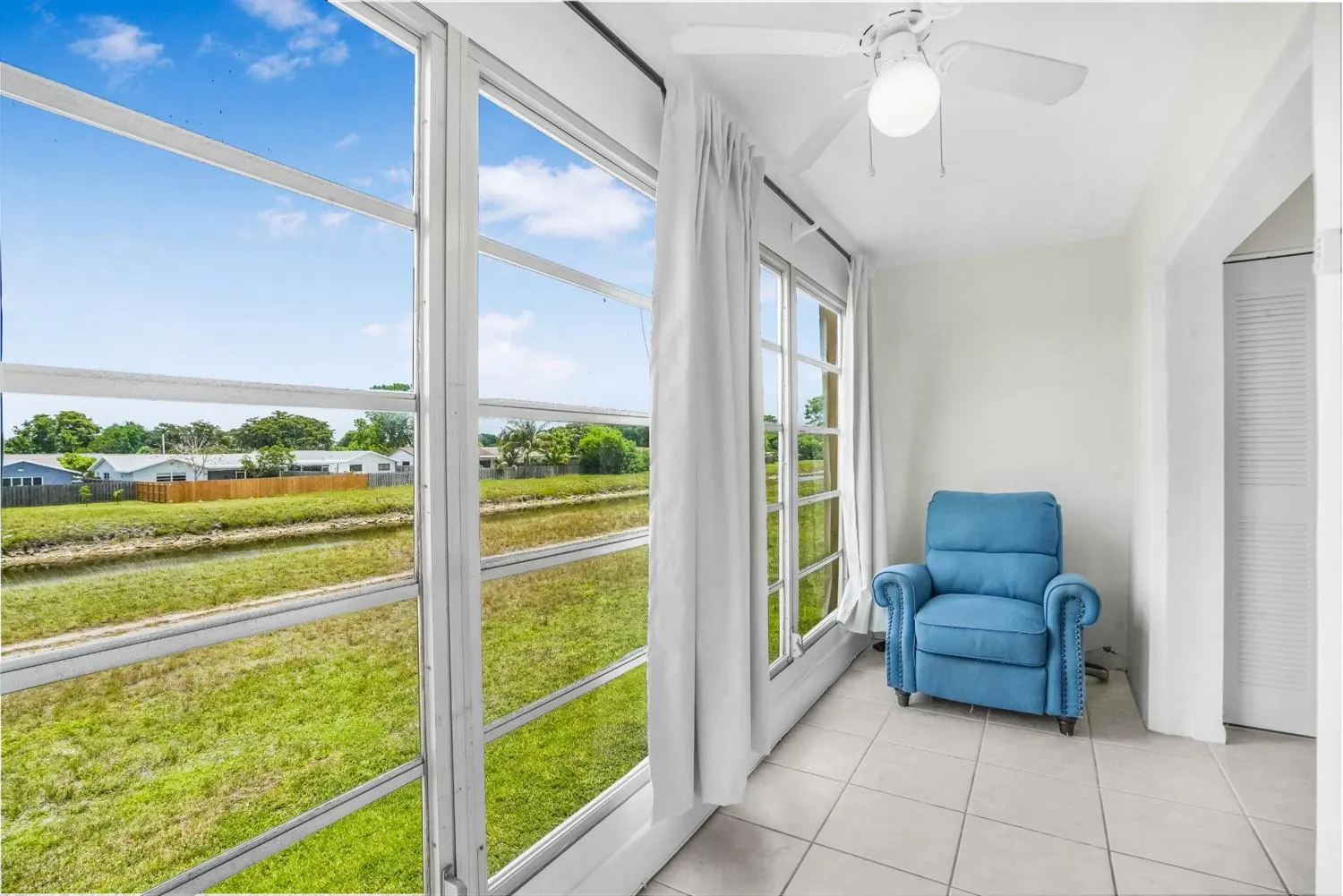 9081 Sunrise Lakes Blvd, #214