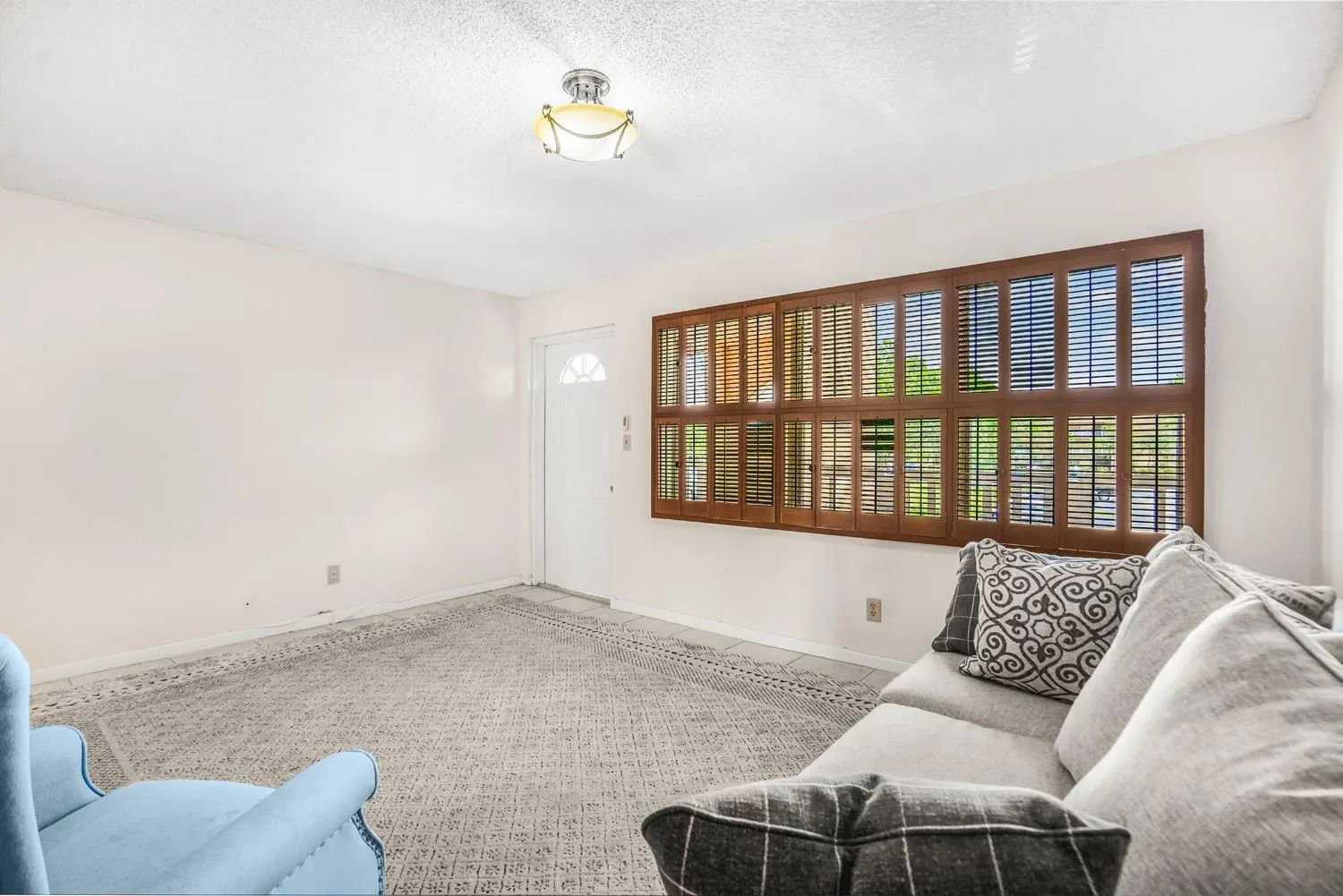 9081 Sunrise Lakes Blvd, #214