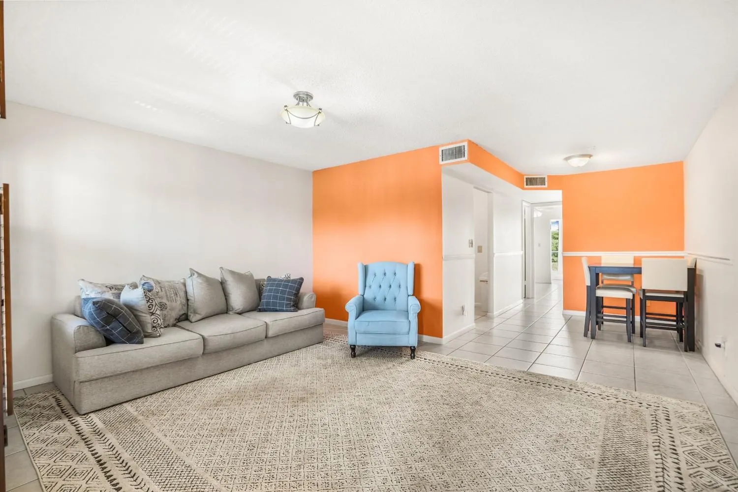 9081 Sunrise Lakes Blvd, #214