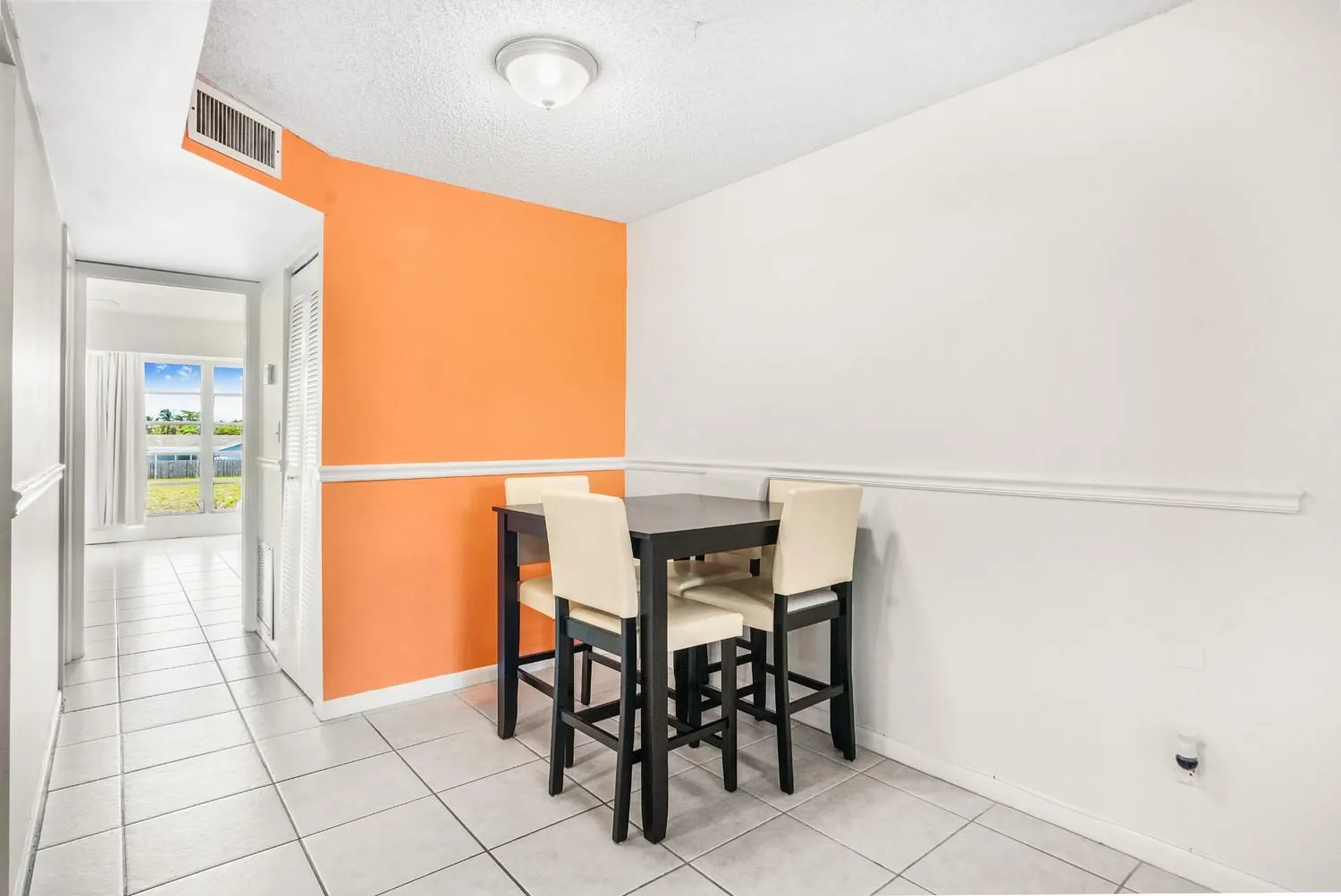 9081 Sunrise Lakes Blvd, #214