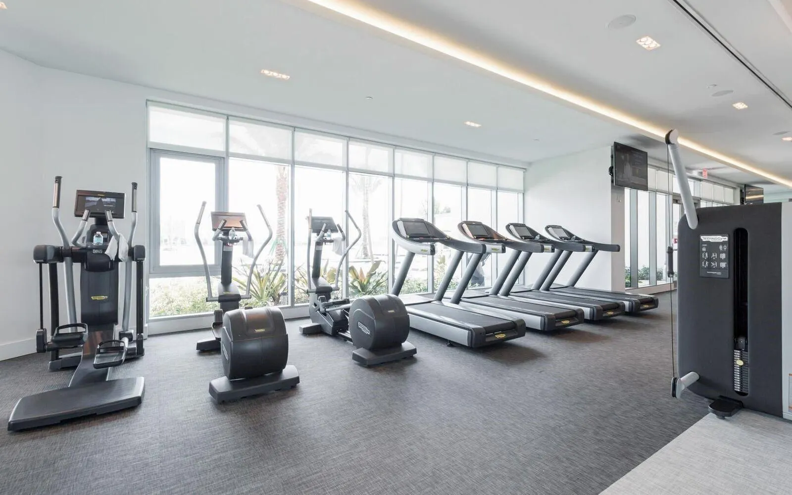 17111 Biscayne Blvd, #1101