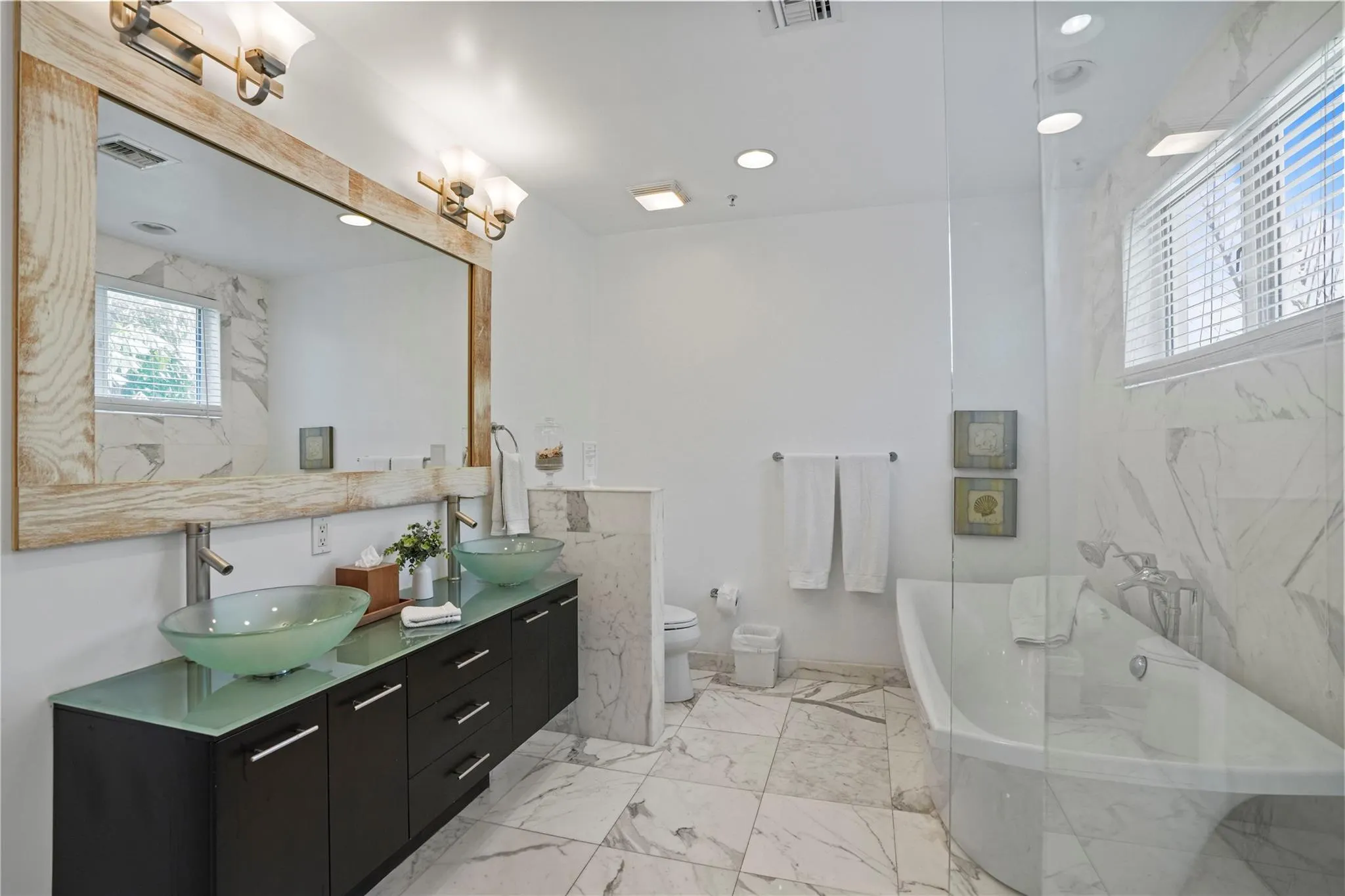 347 Oak St, #B1
