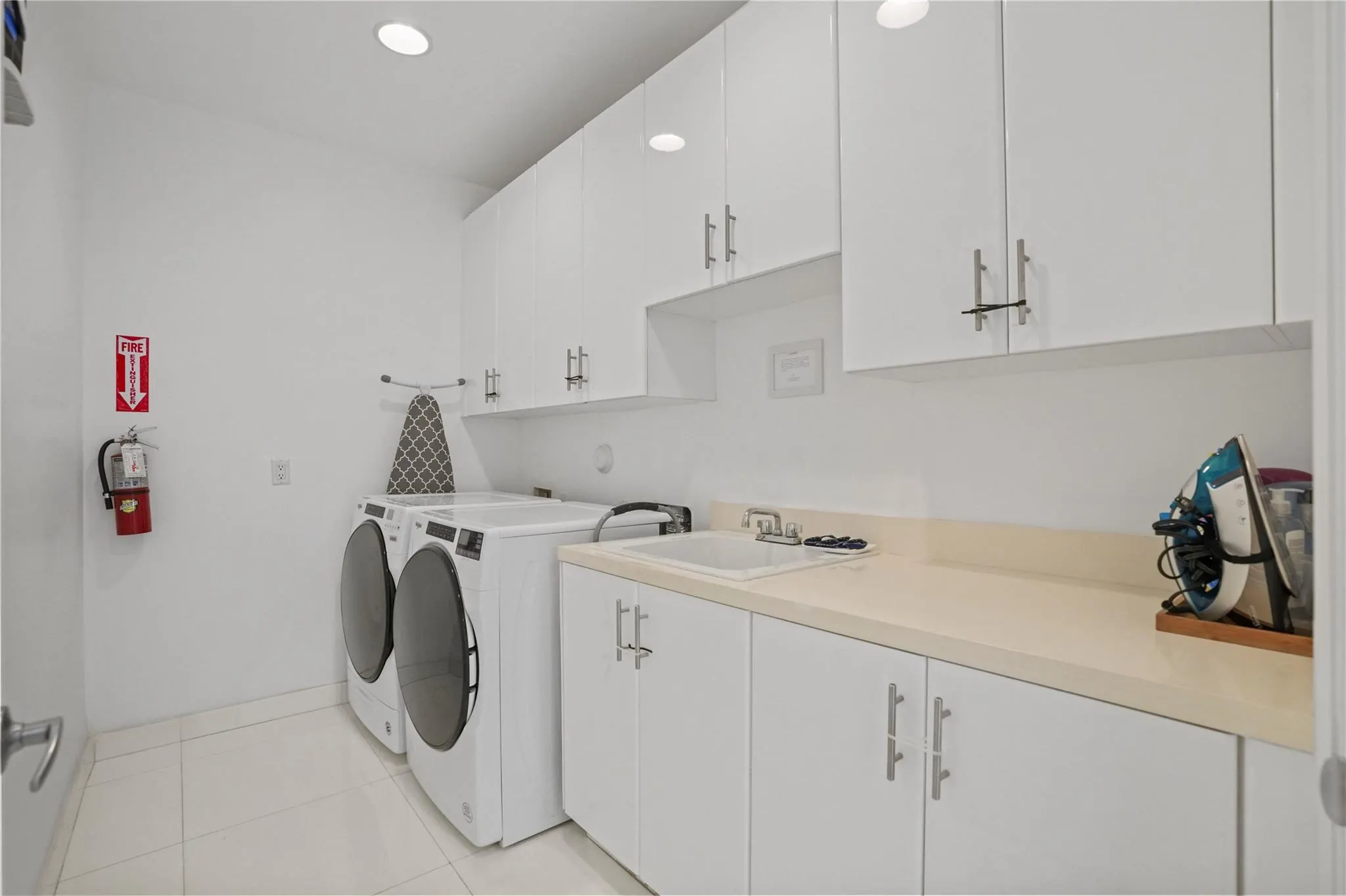 347 Oak St, #B1