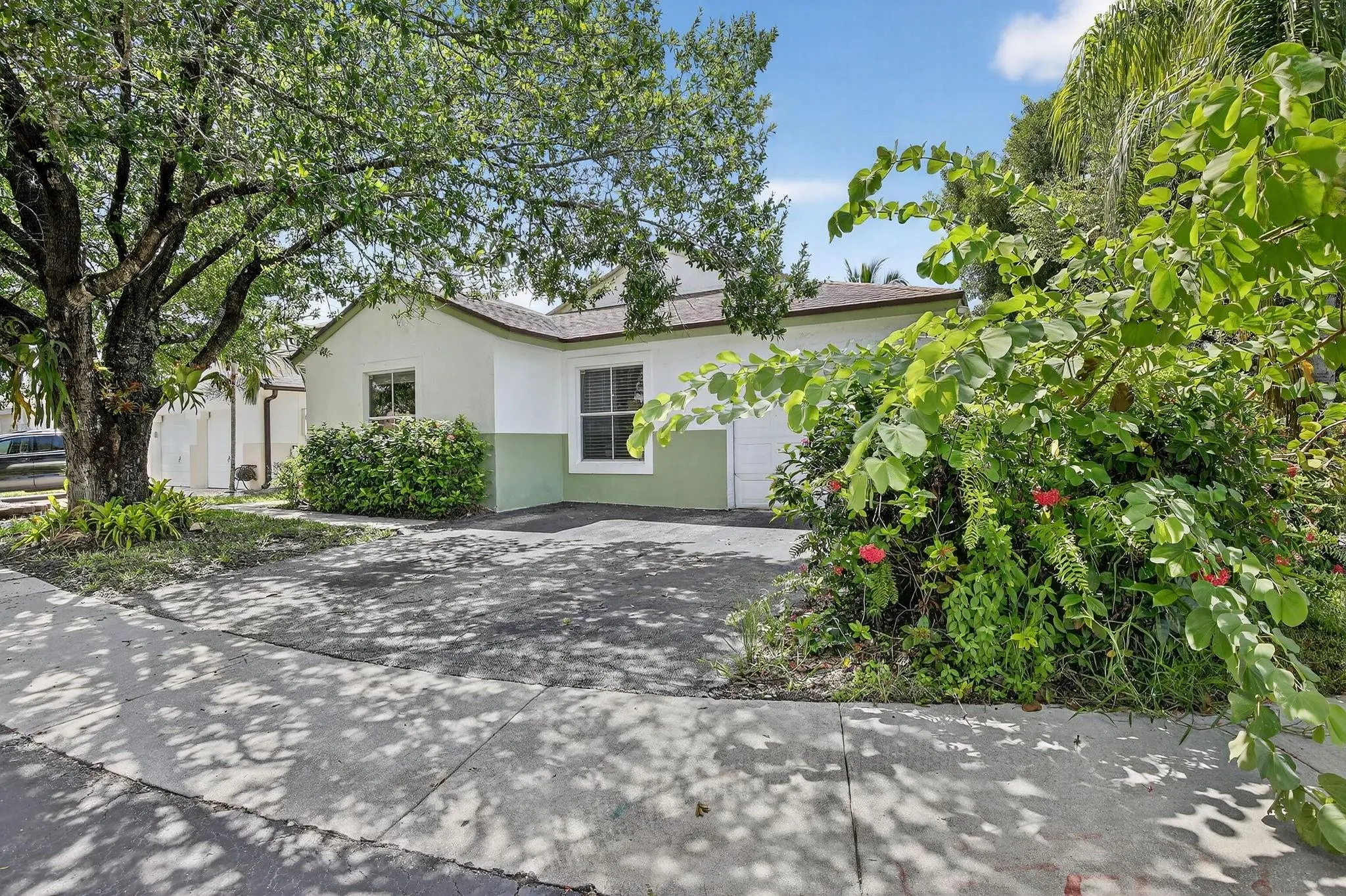 20774 NW 3rd Ct