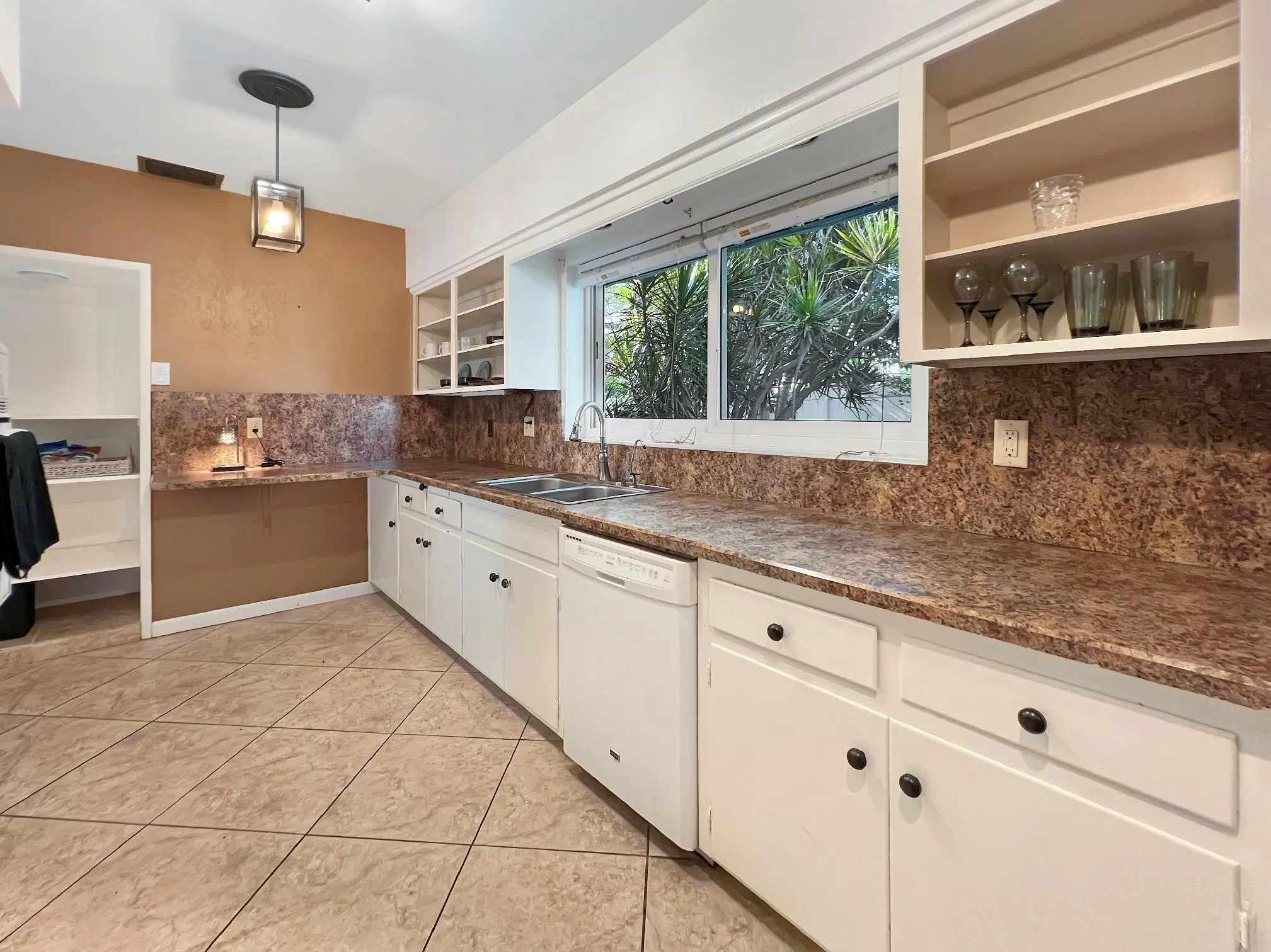 1431 S Ocean Blvd #28