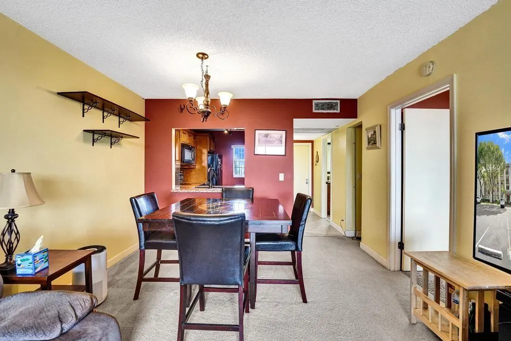 9230 Lagoon Pl, #406