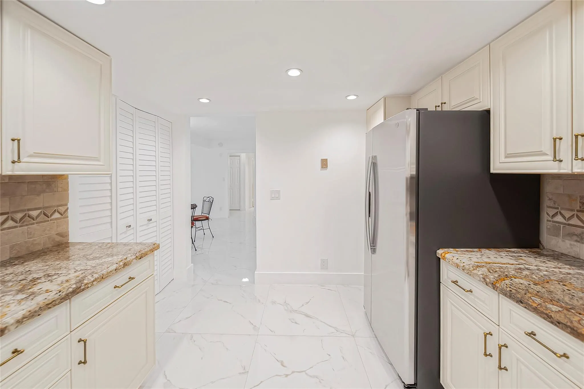 16300 Golf Club Rd, #114