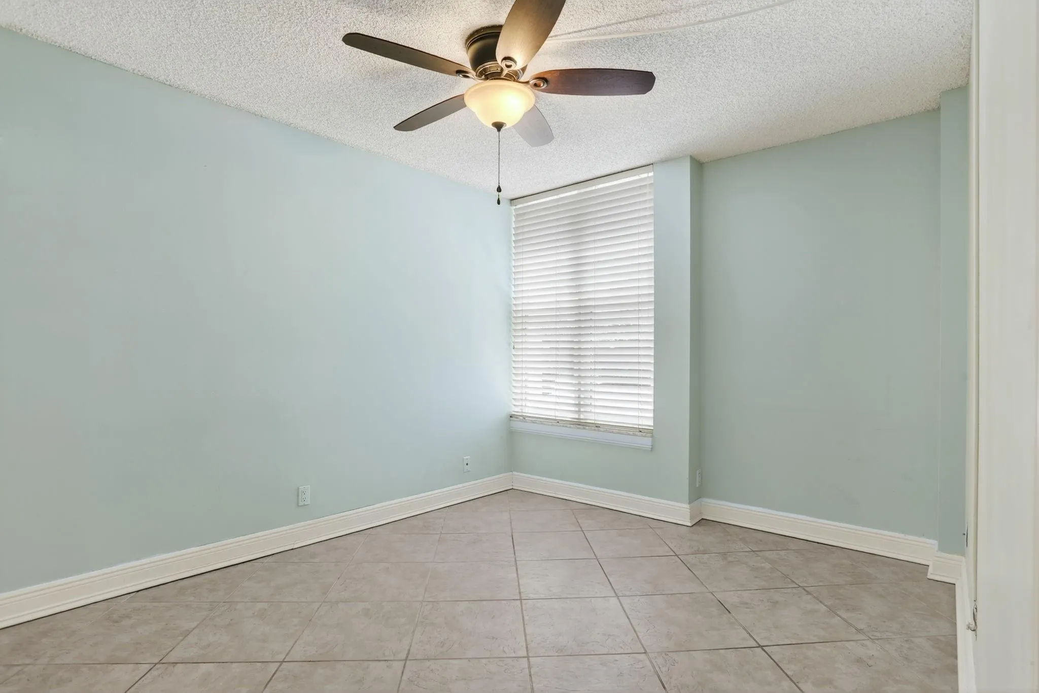 1391 S Ocean Blvd, #109