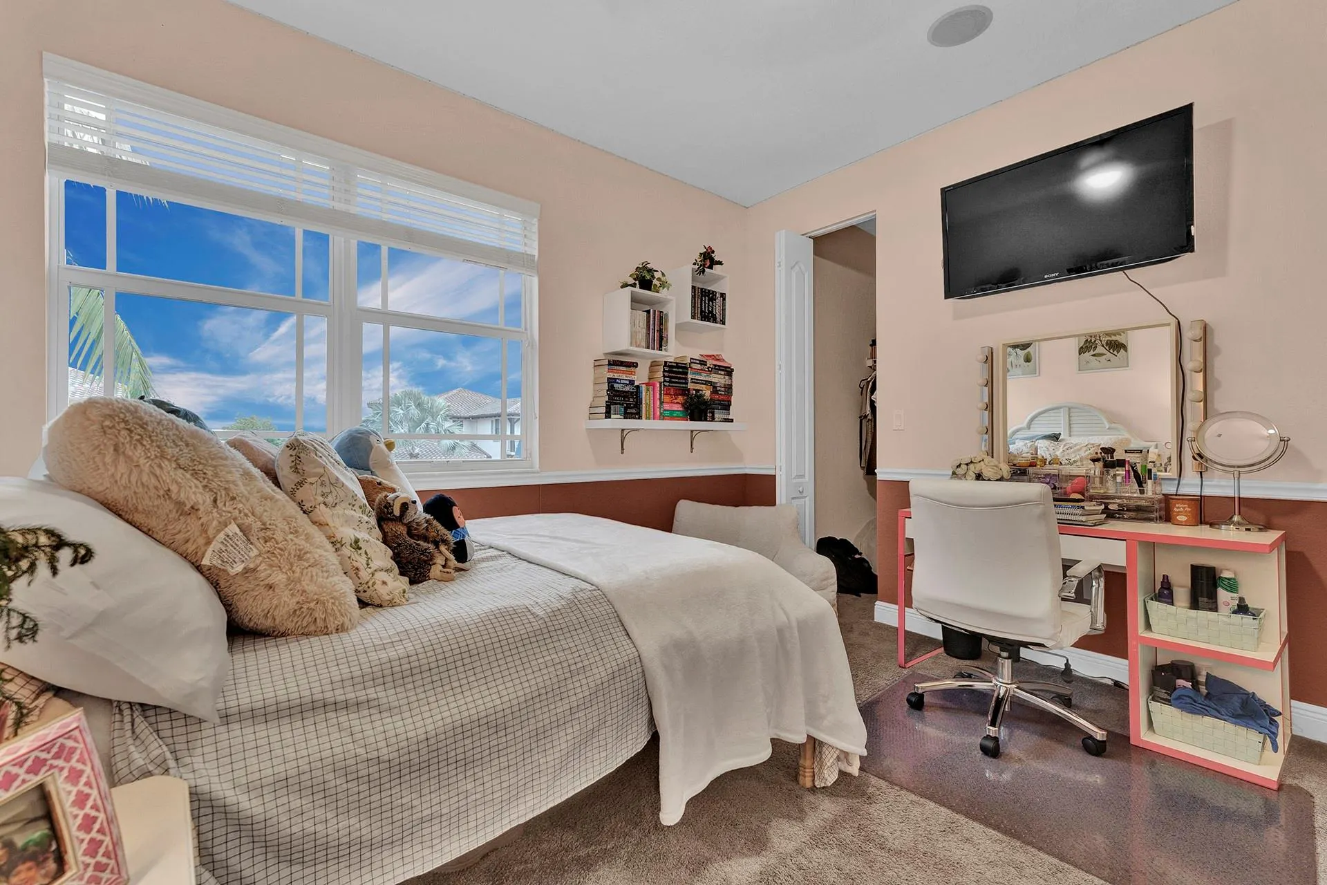 10250 Peninsula Pl