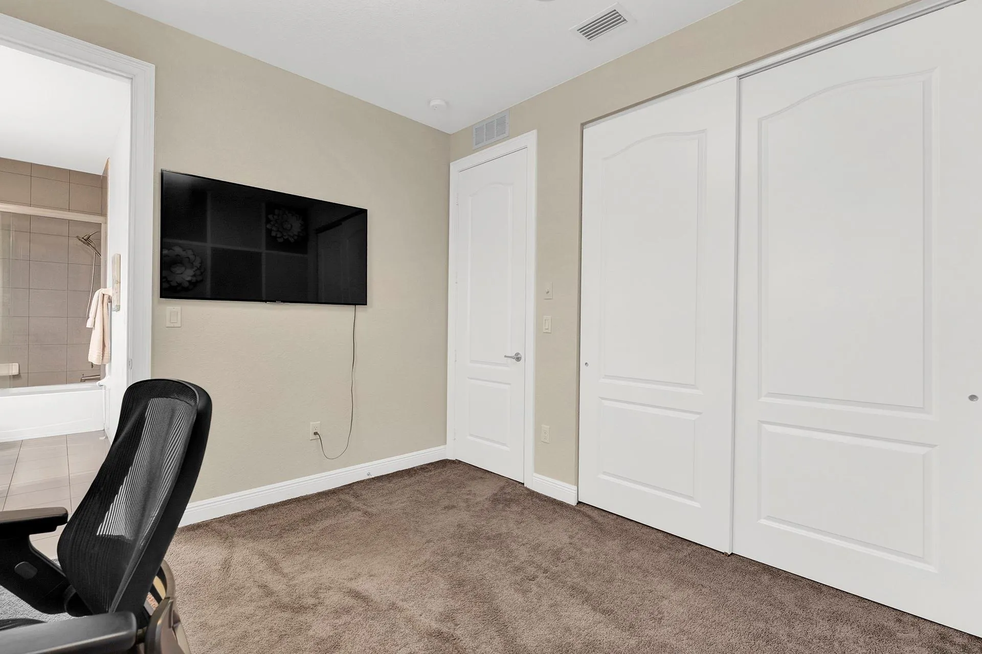 10250 Peninsula Pl
