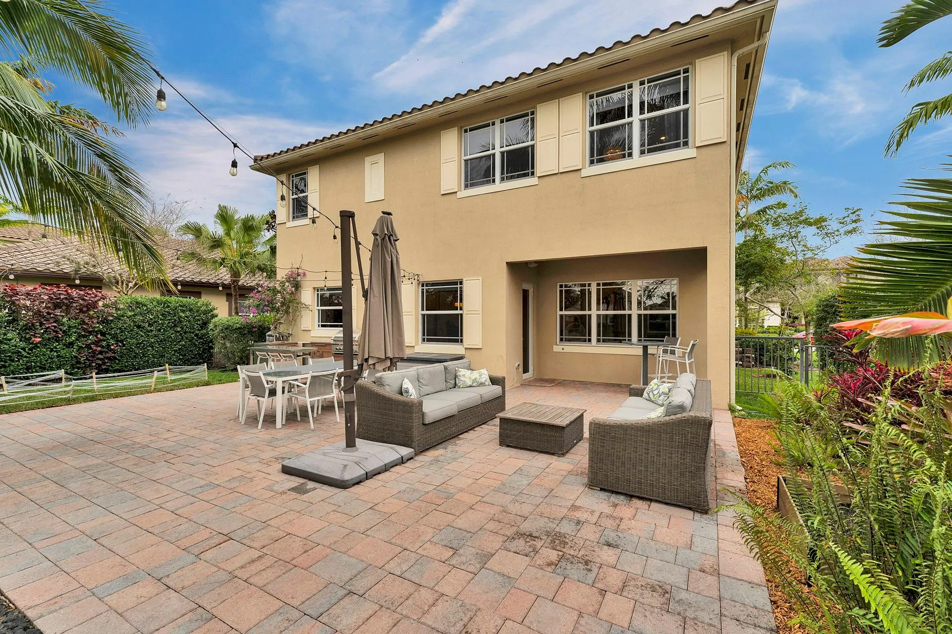 10250 Peninsula Pl