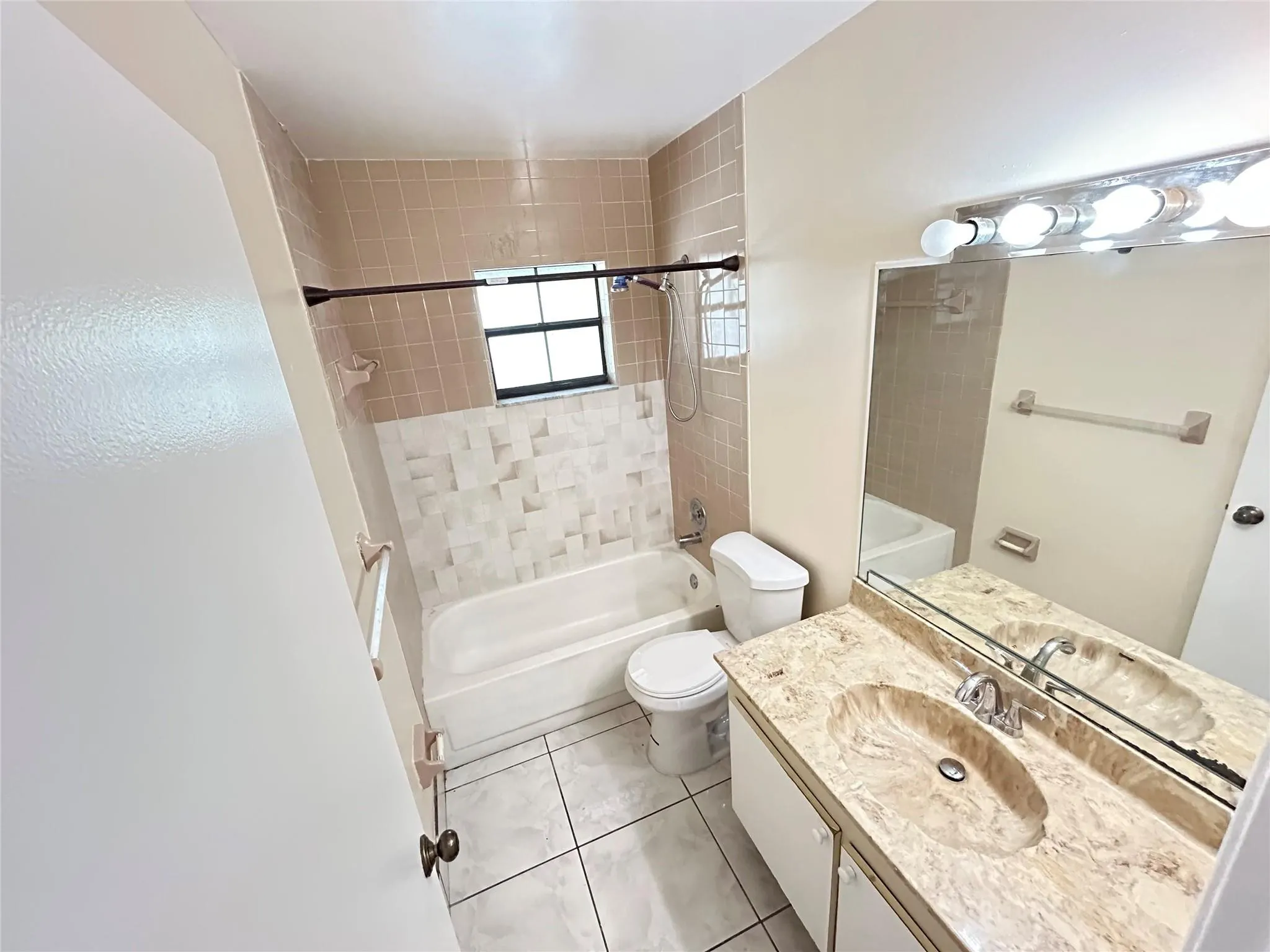 3571 NW 94th Ave, #6D