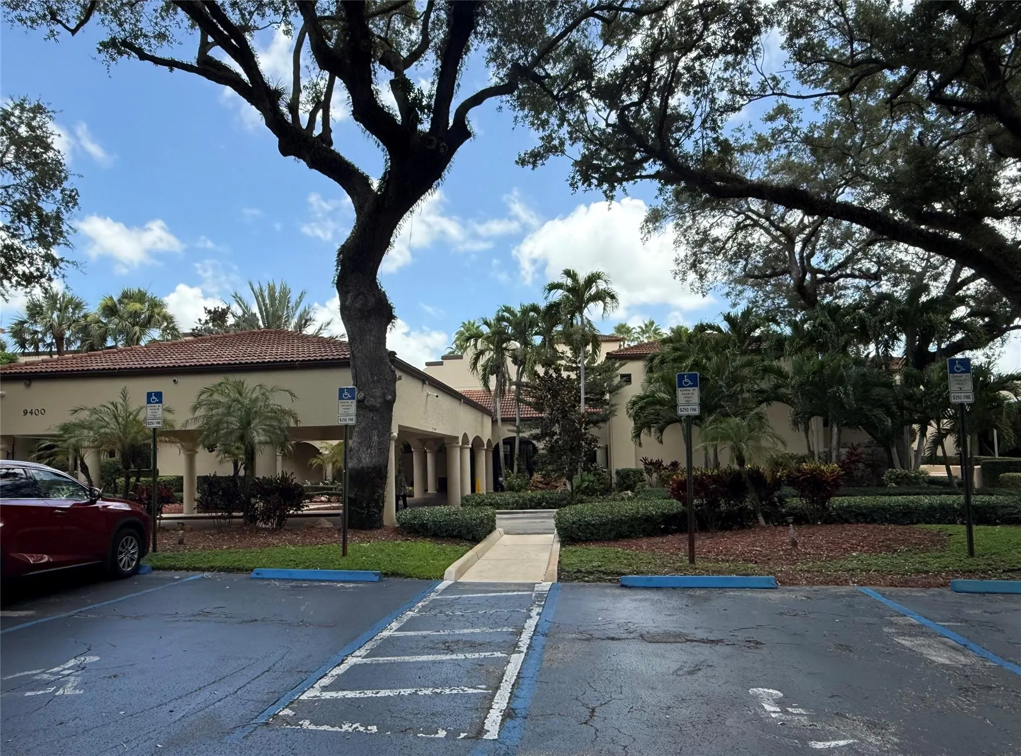 9450 Live Oak Pl, #303