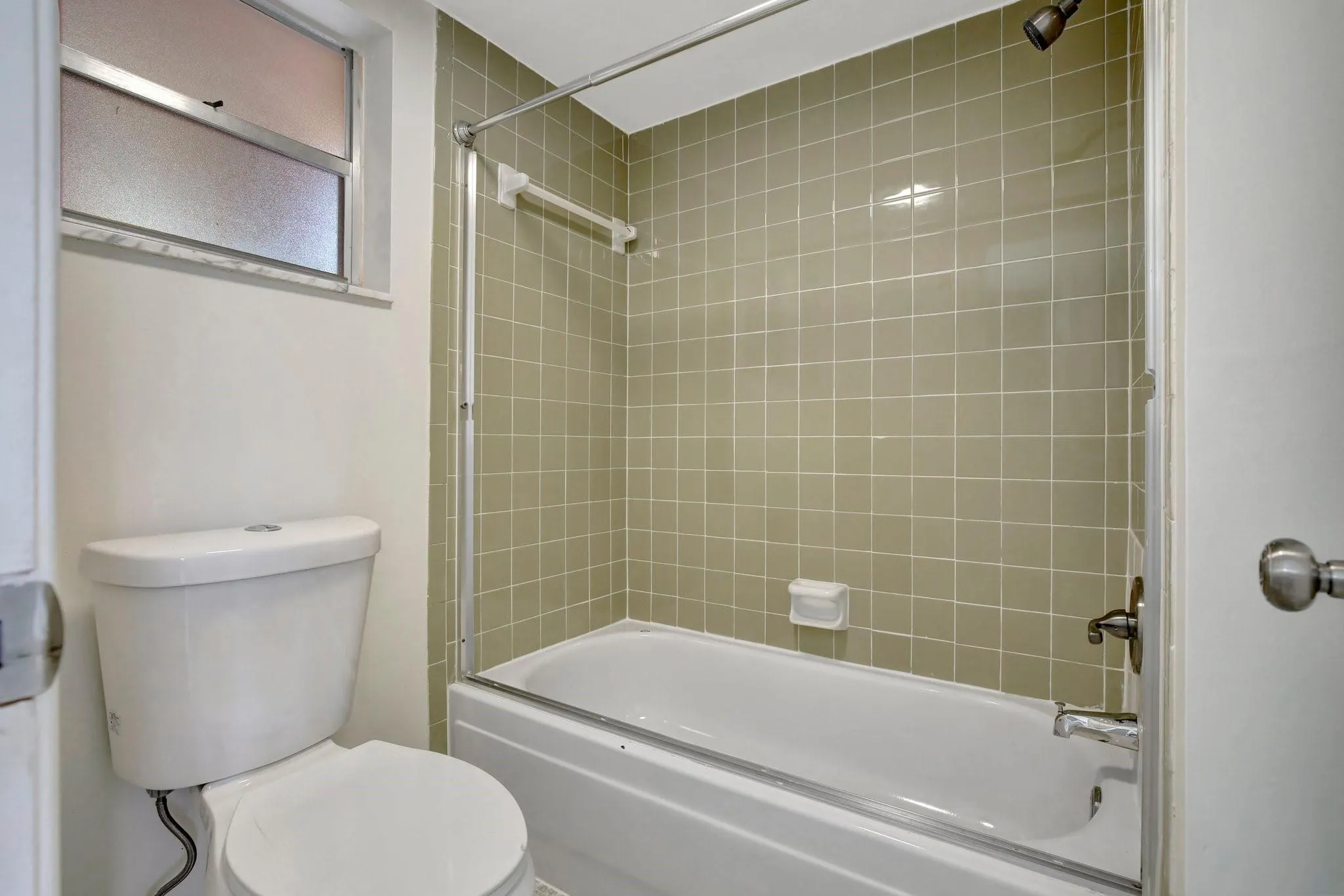 9450 Live Oak Pl, #303