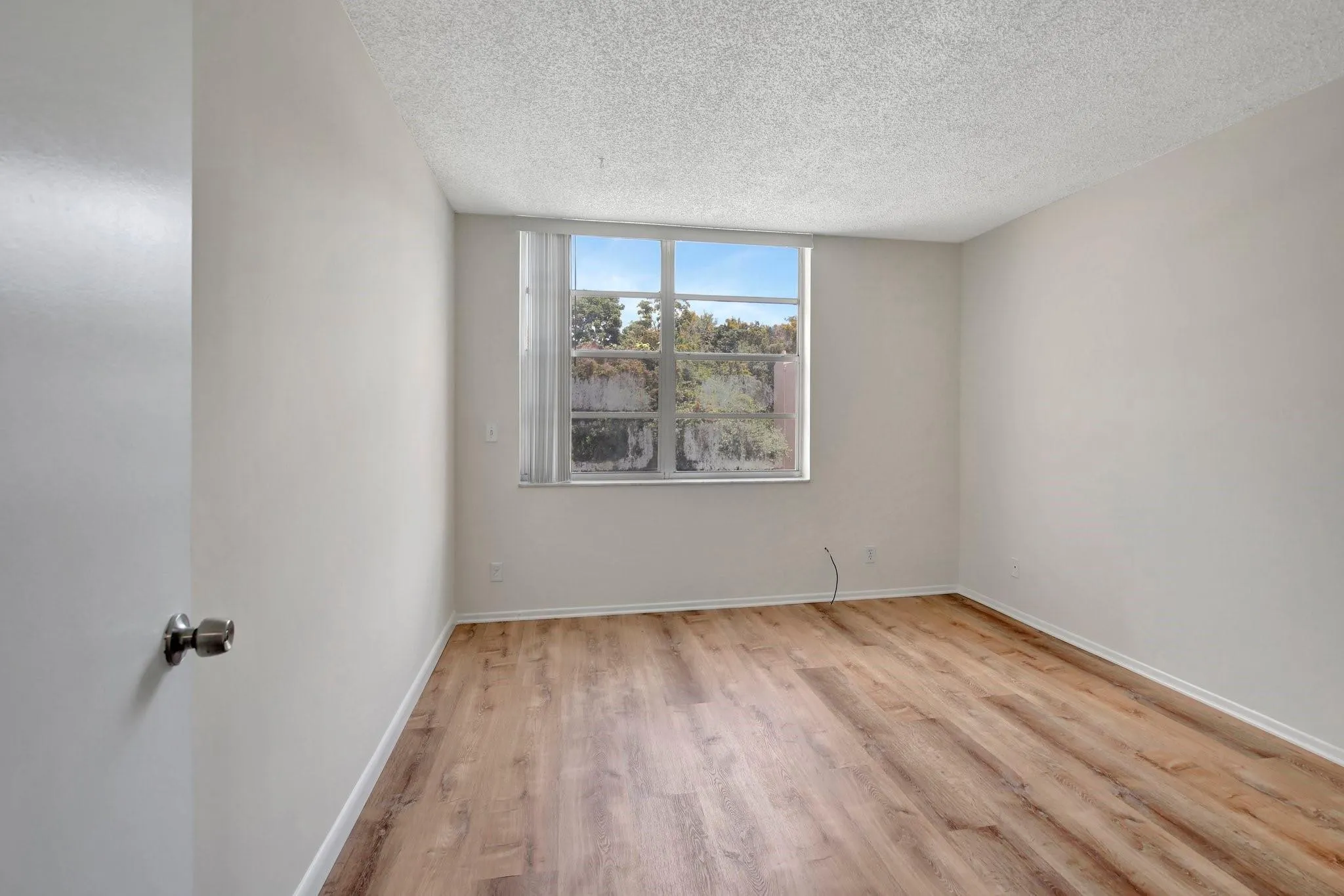 9450 Live Oak Pl, #303