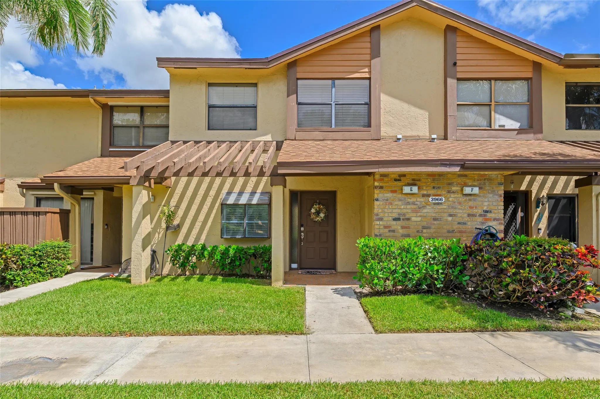 3966 Cocoplum Cir, #E